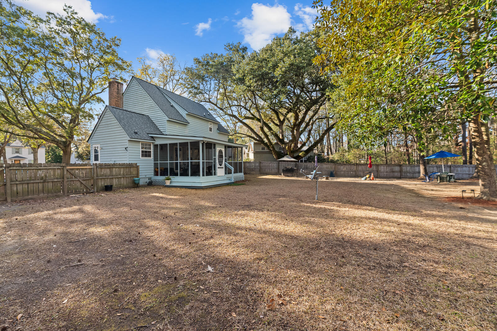 855 Springwood Circle
