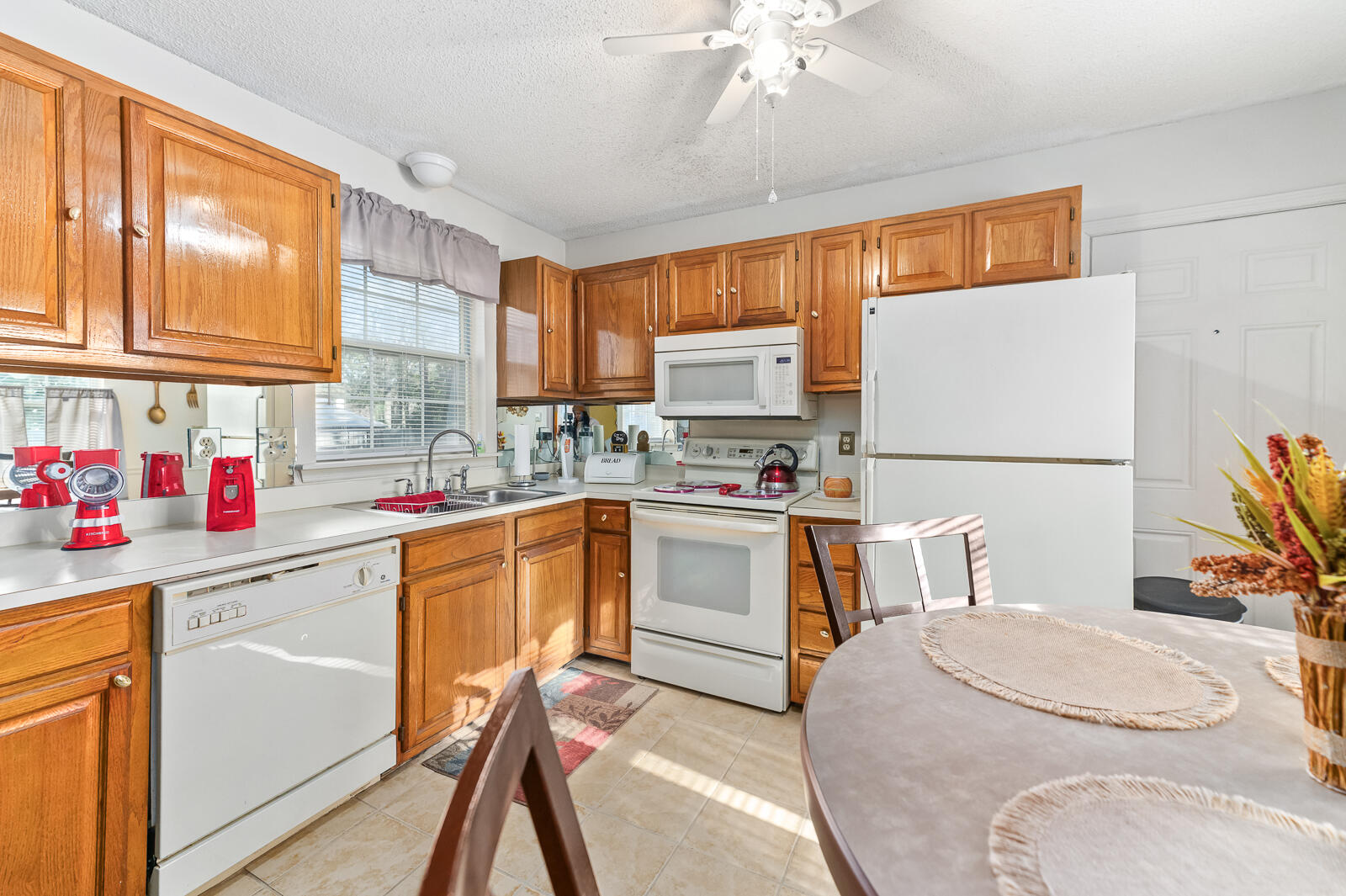 855 Springwood Circle