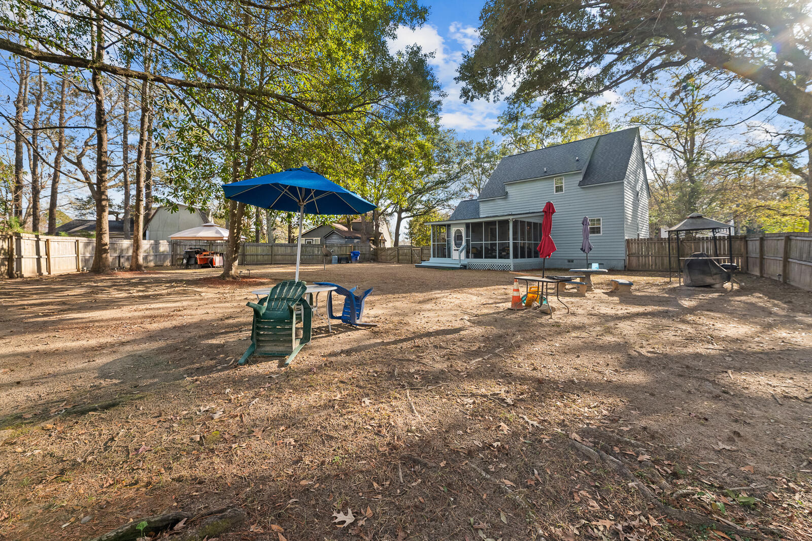 855 Springwood Circle
