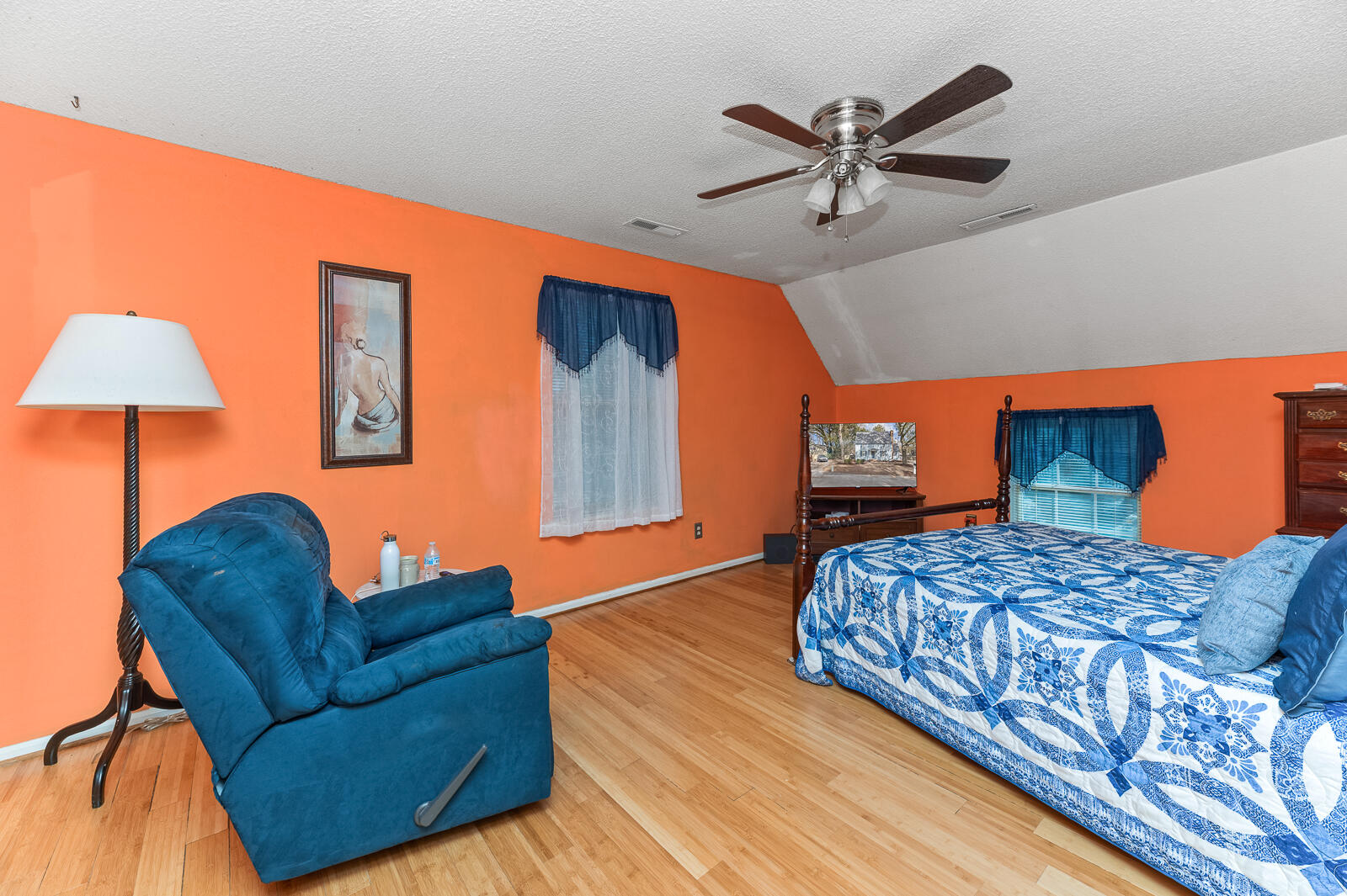 855 Springwood Circle