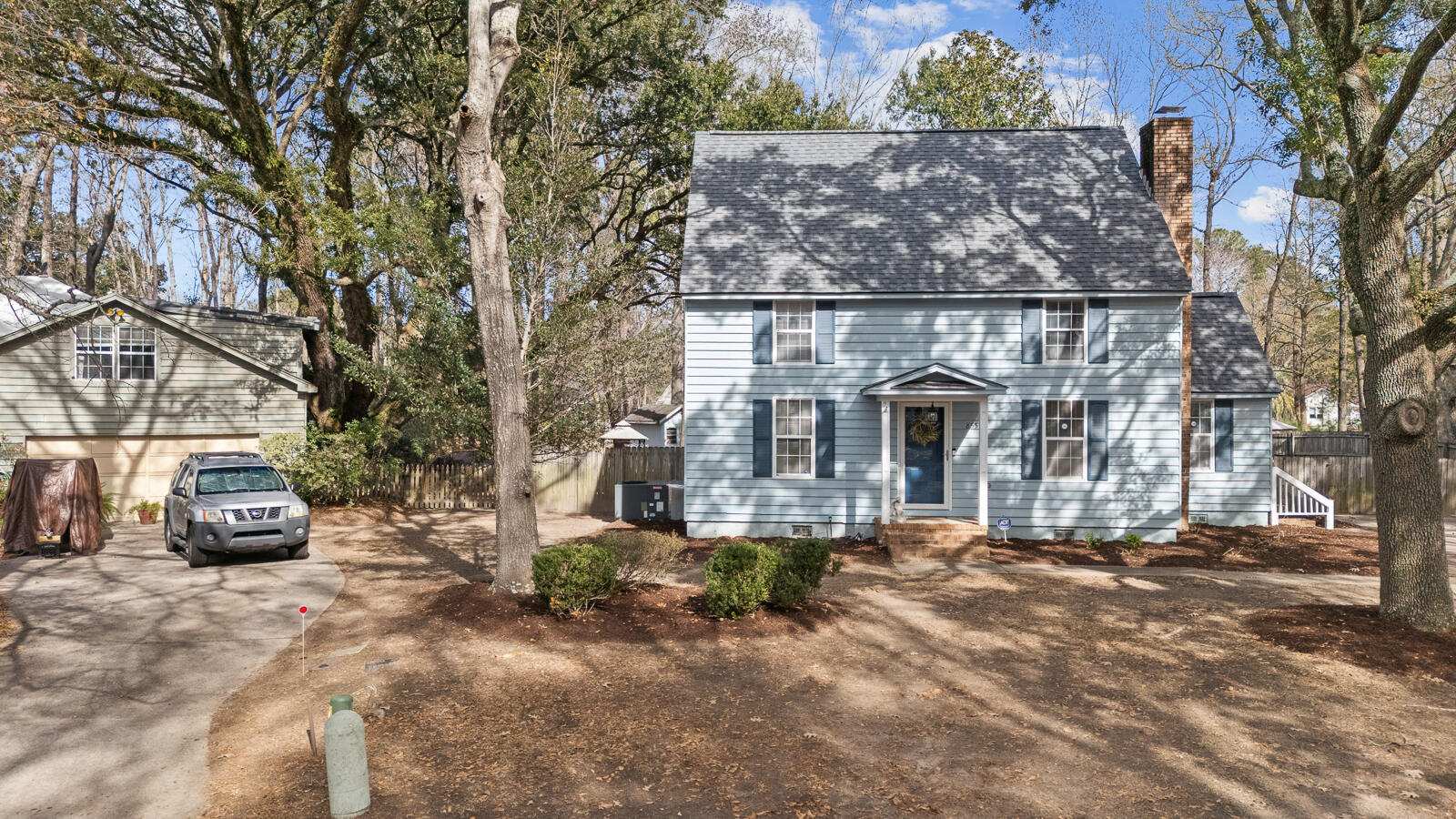855 Springwood Circle
