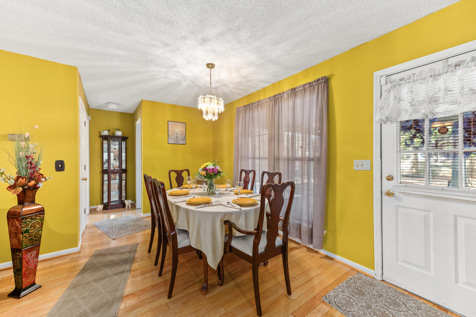 855 Springwood Circle