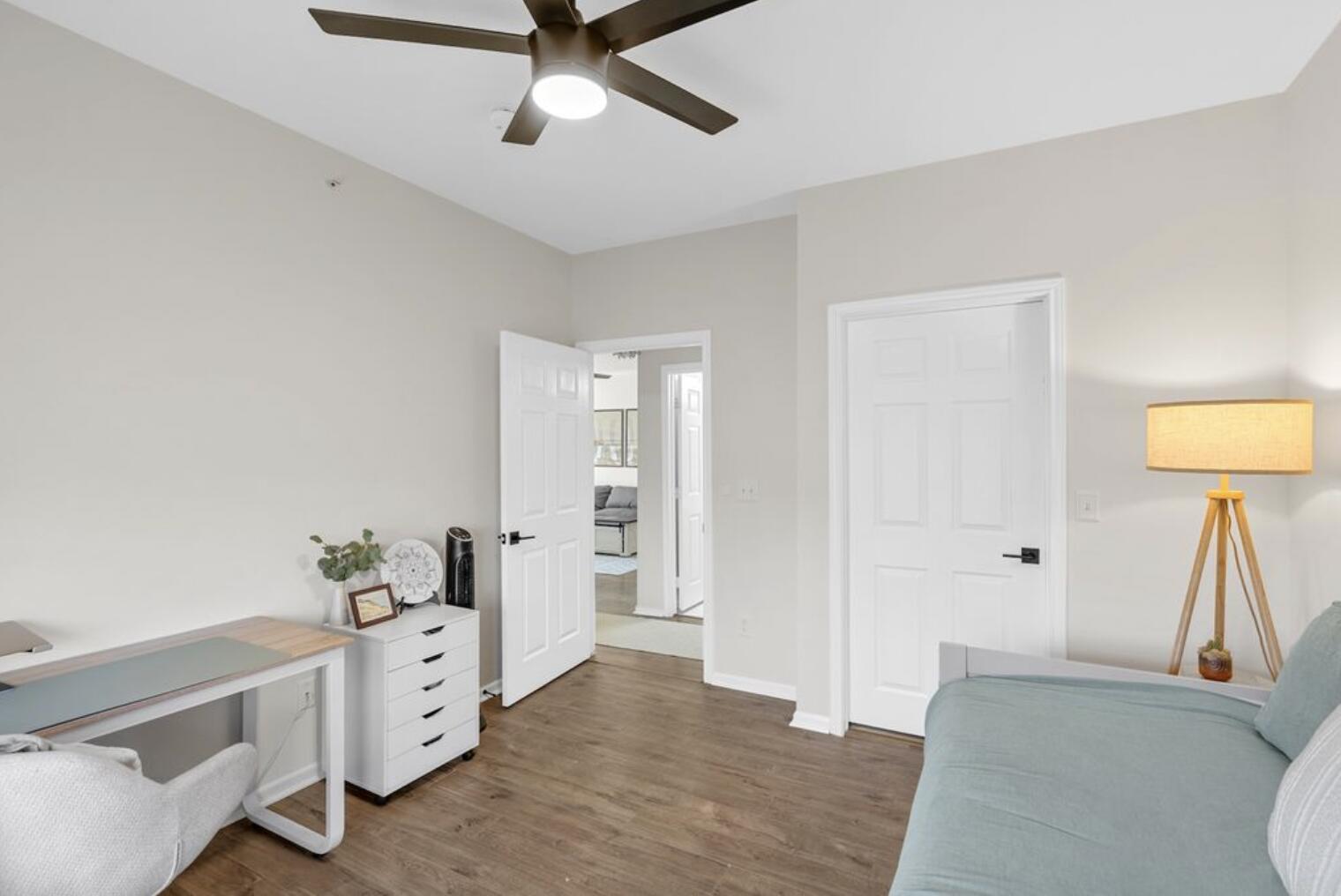 130 River Landing Drive # 8301