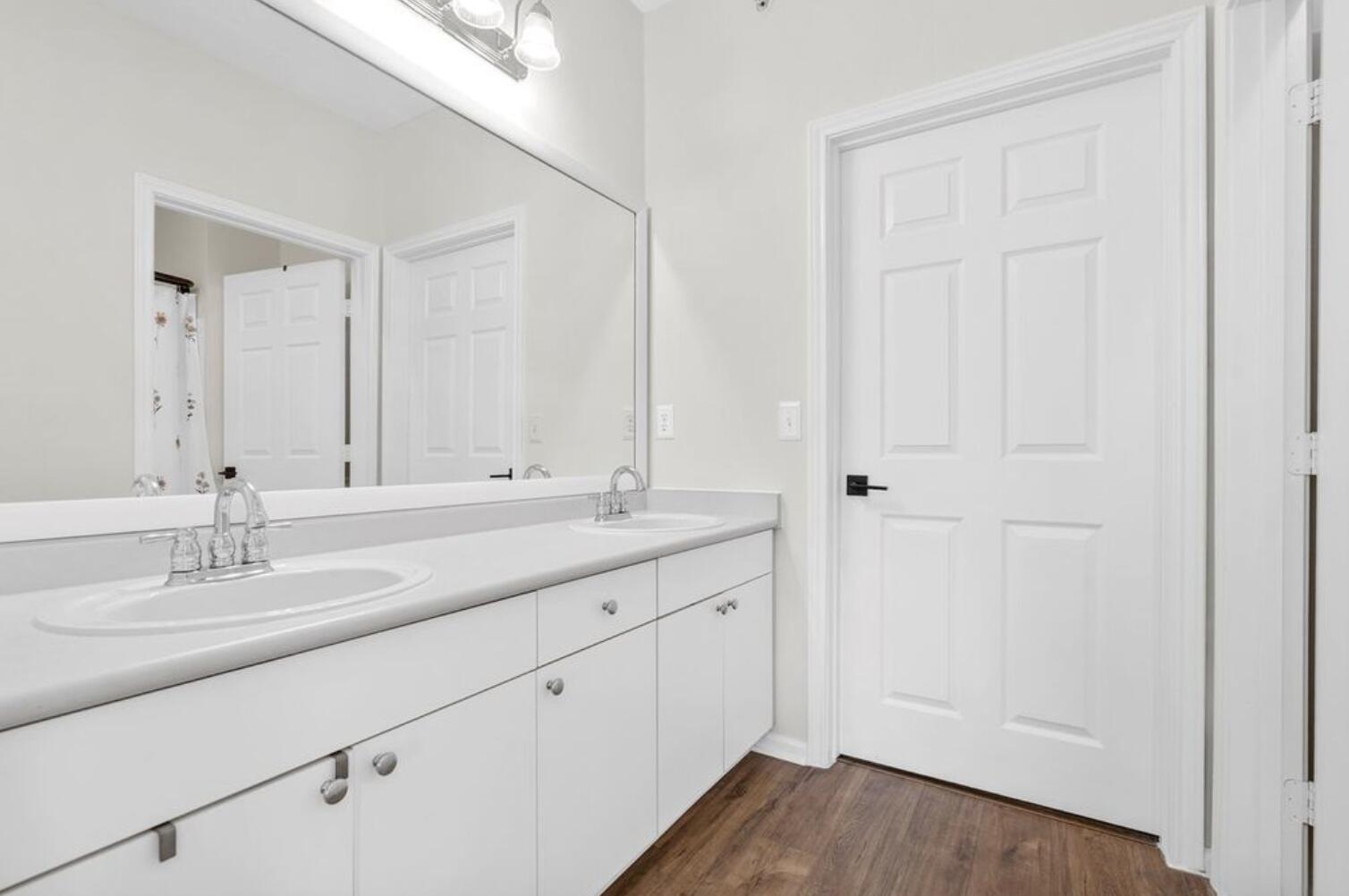 130 River Landing Drive # 8301