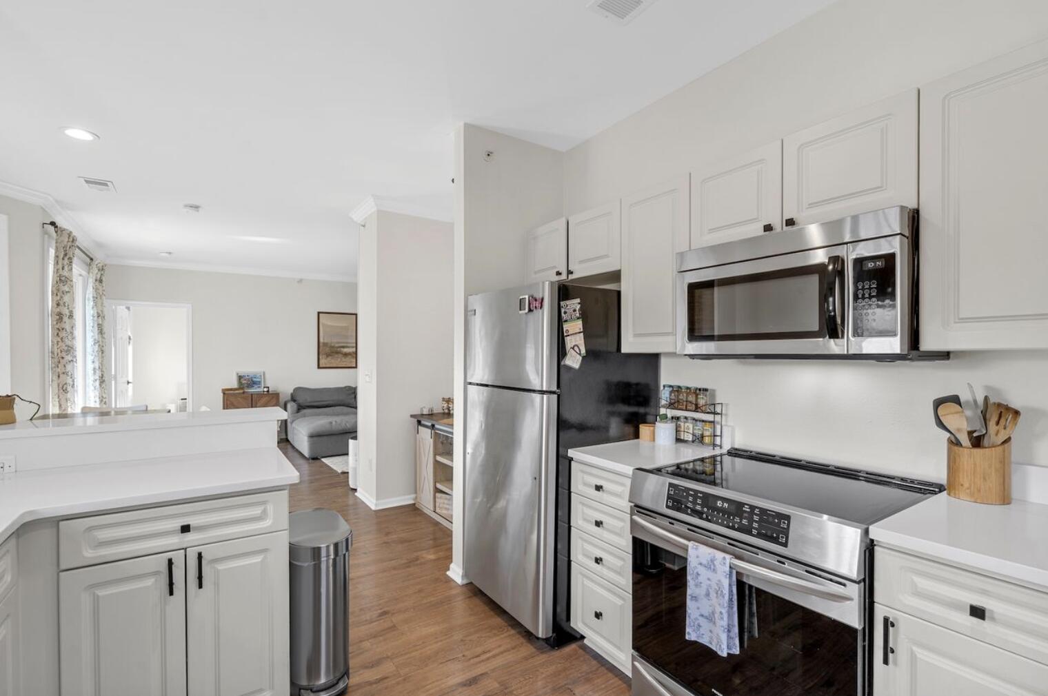 130 River Landing Drive # 8301