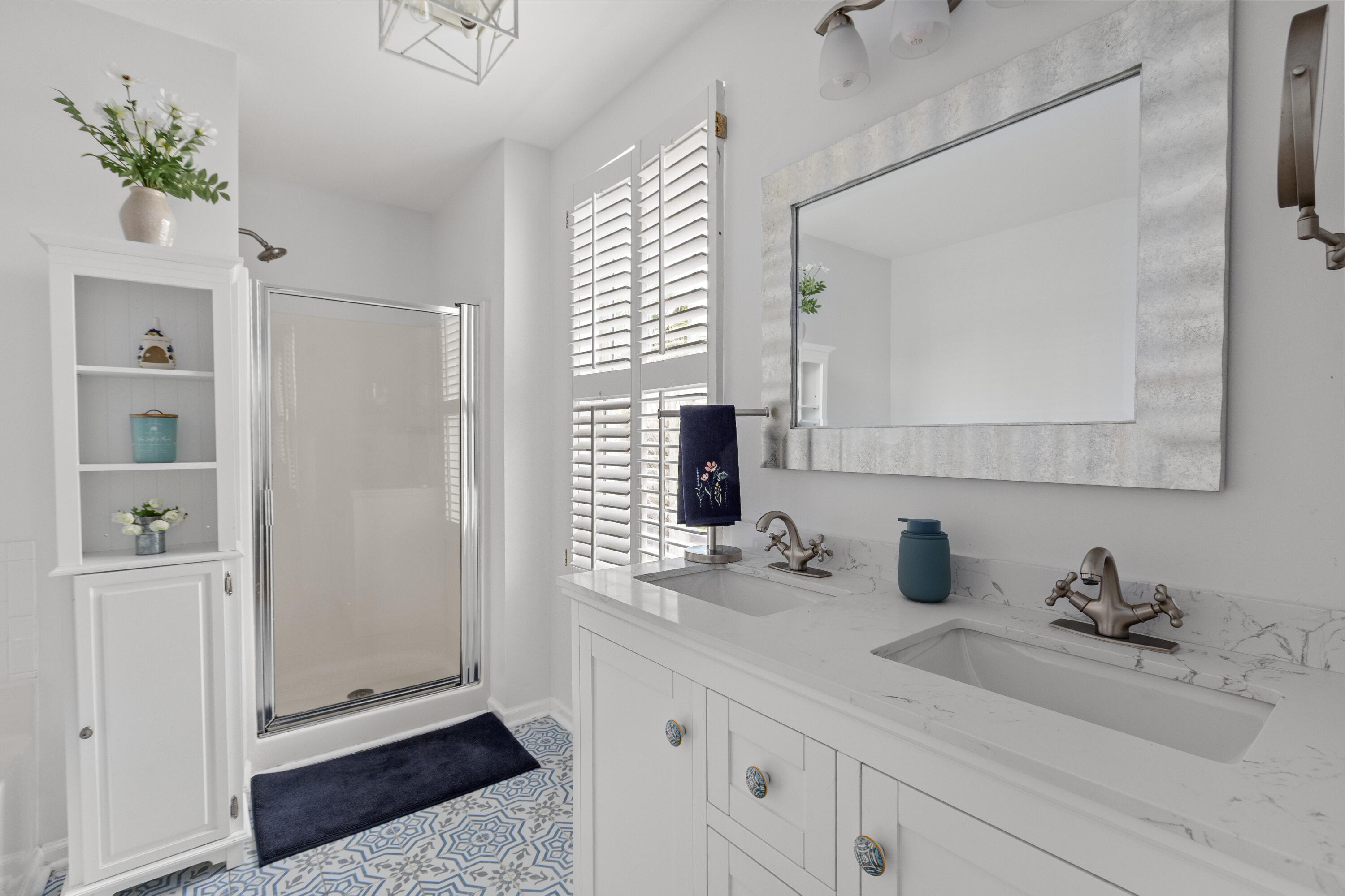 186 Cartright Street