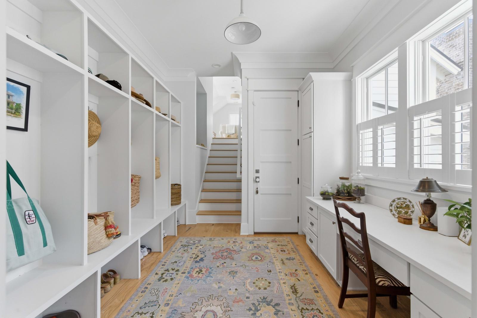 383 Bridgetown