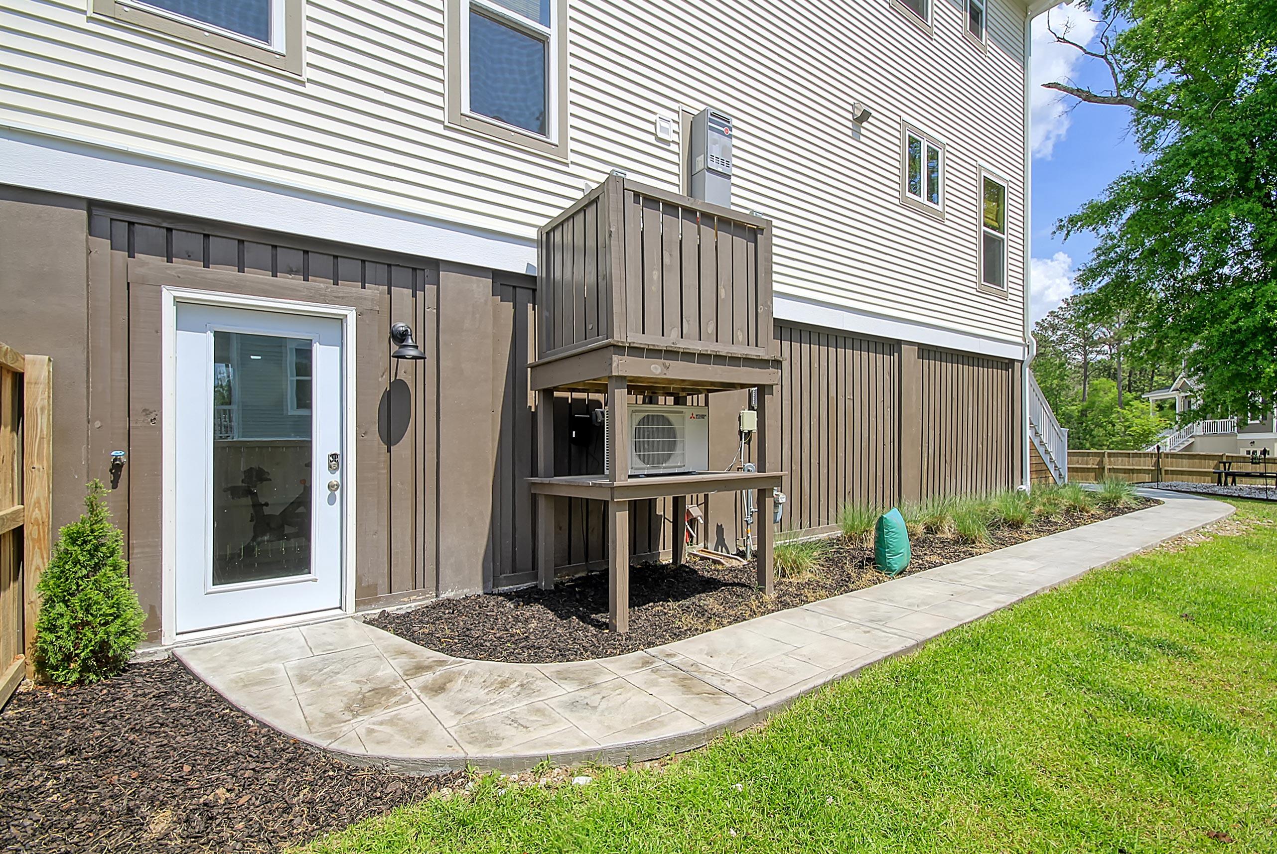 116 Martins Point Drive