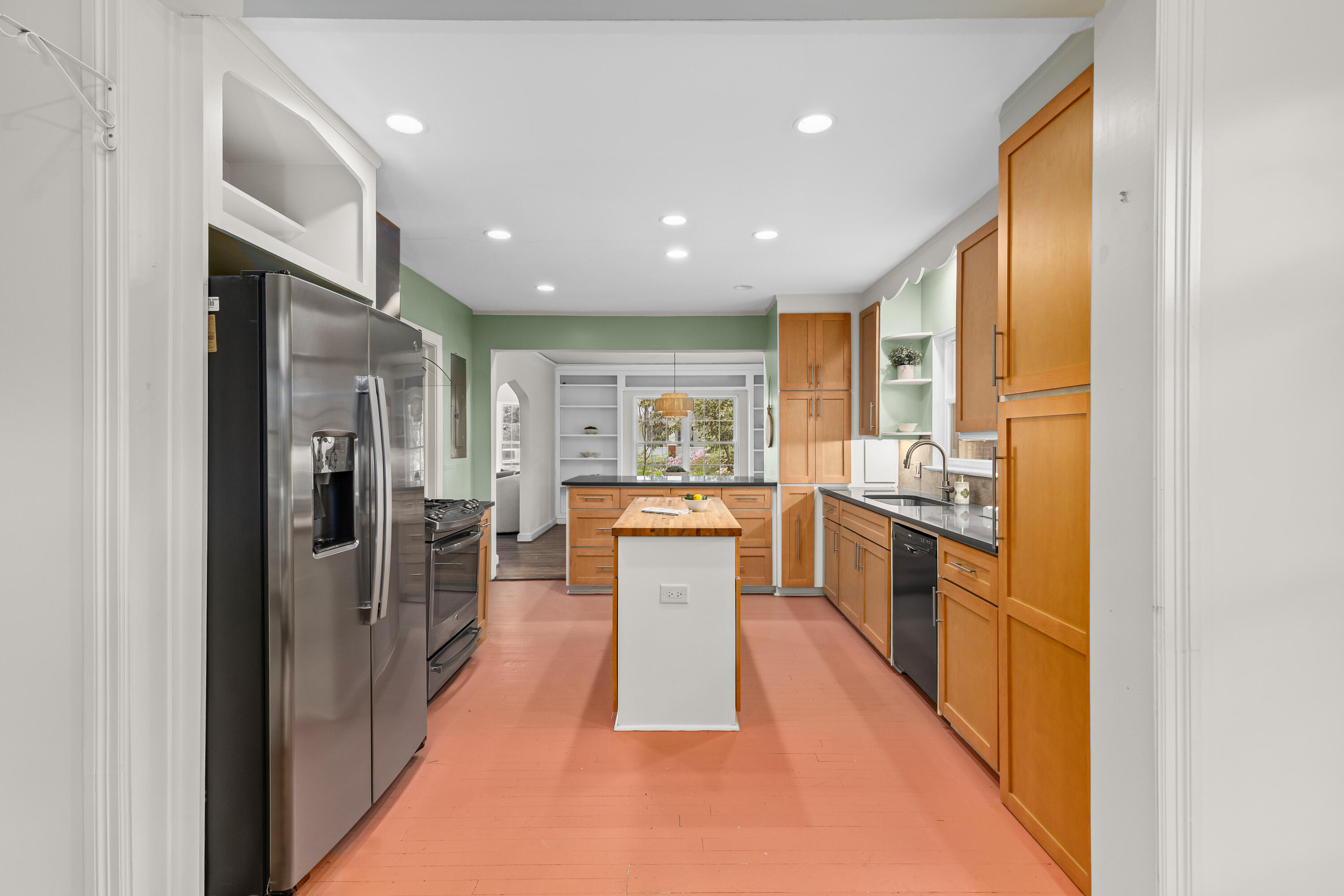 2169 Westrivers Road