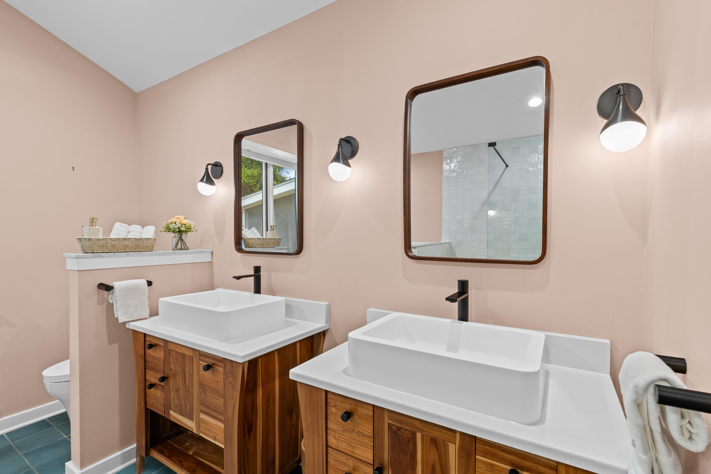 2169 Westrivers Road