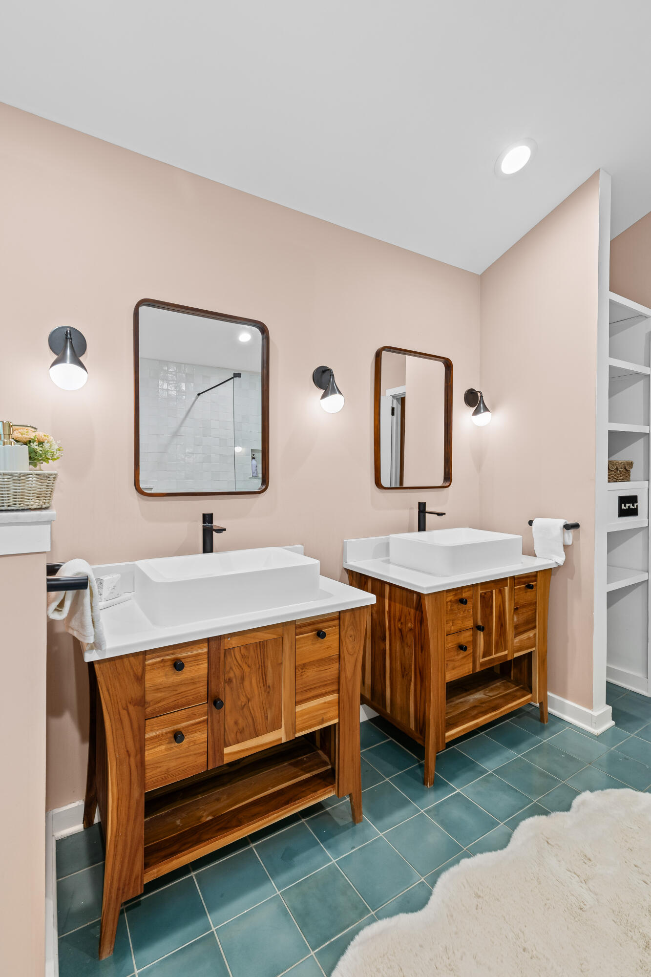 2169 Westrivers Road