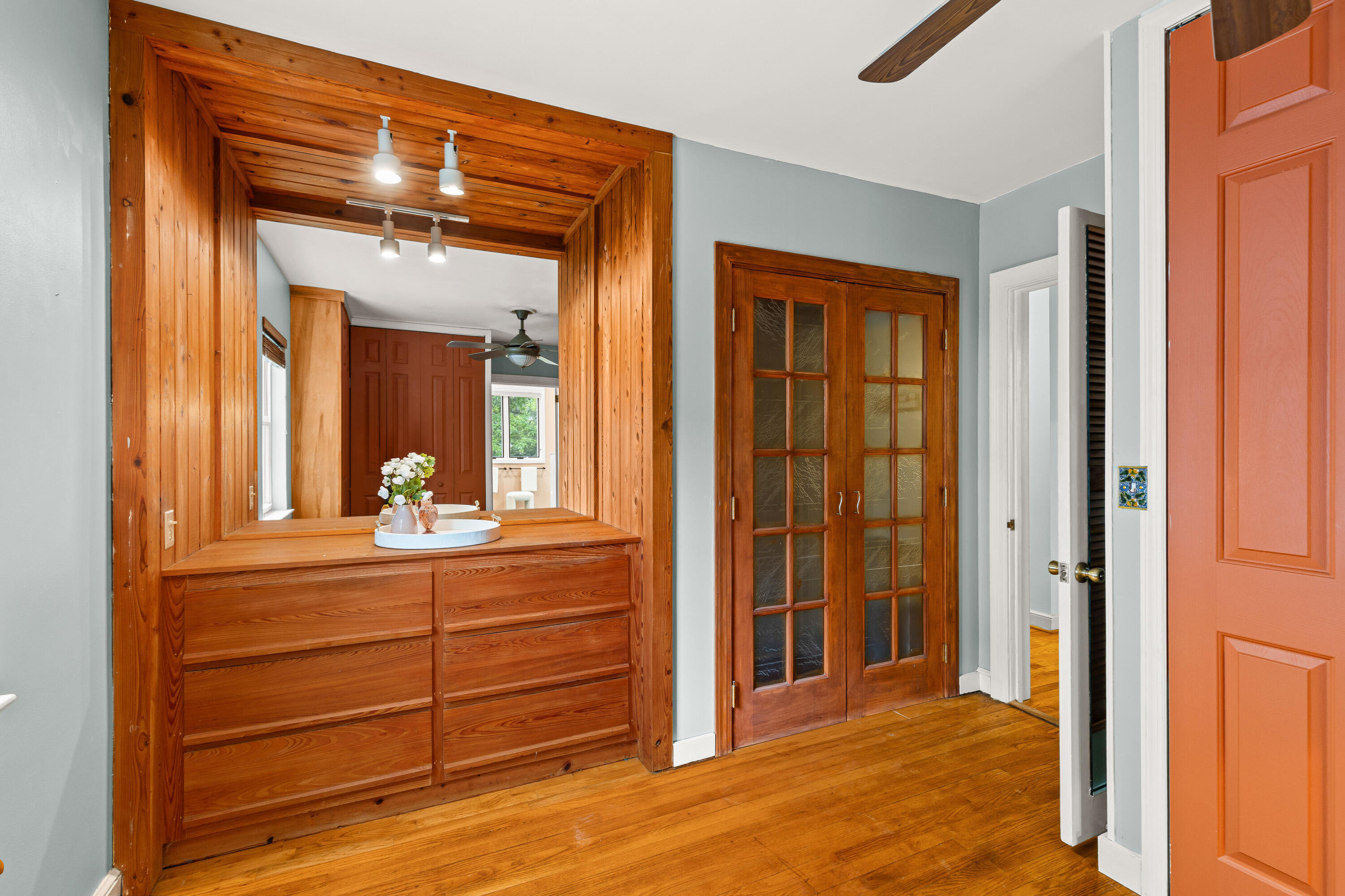 2169 Westrivers Road