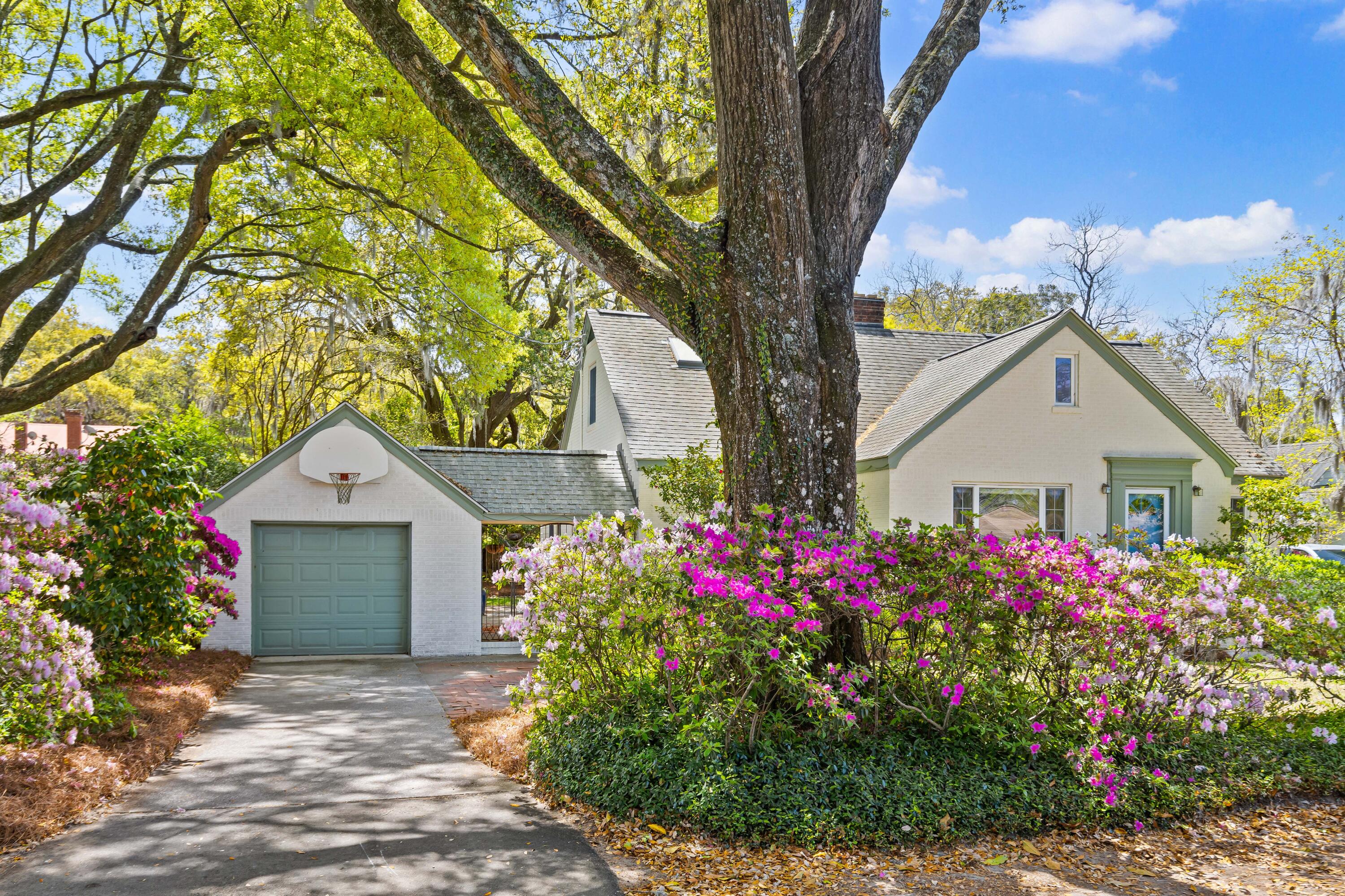 2169 Westrivers Road