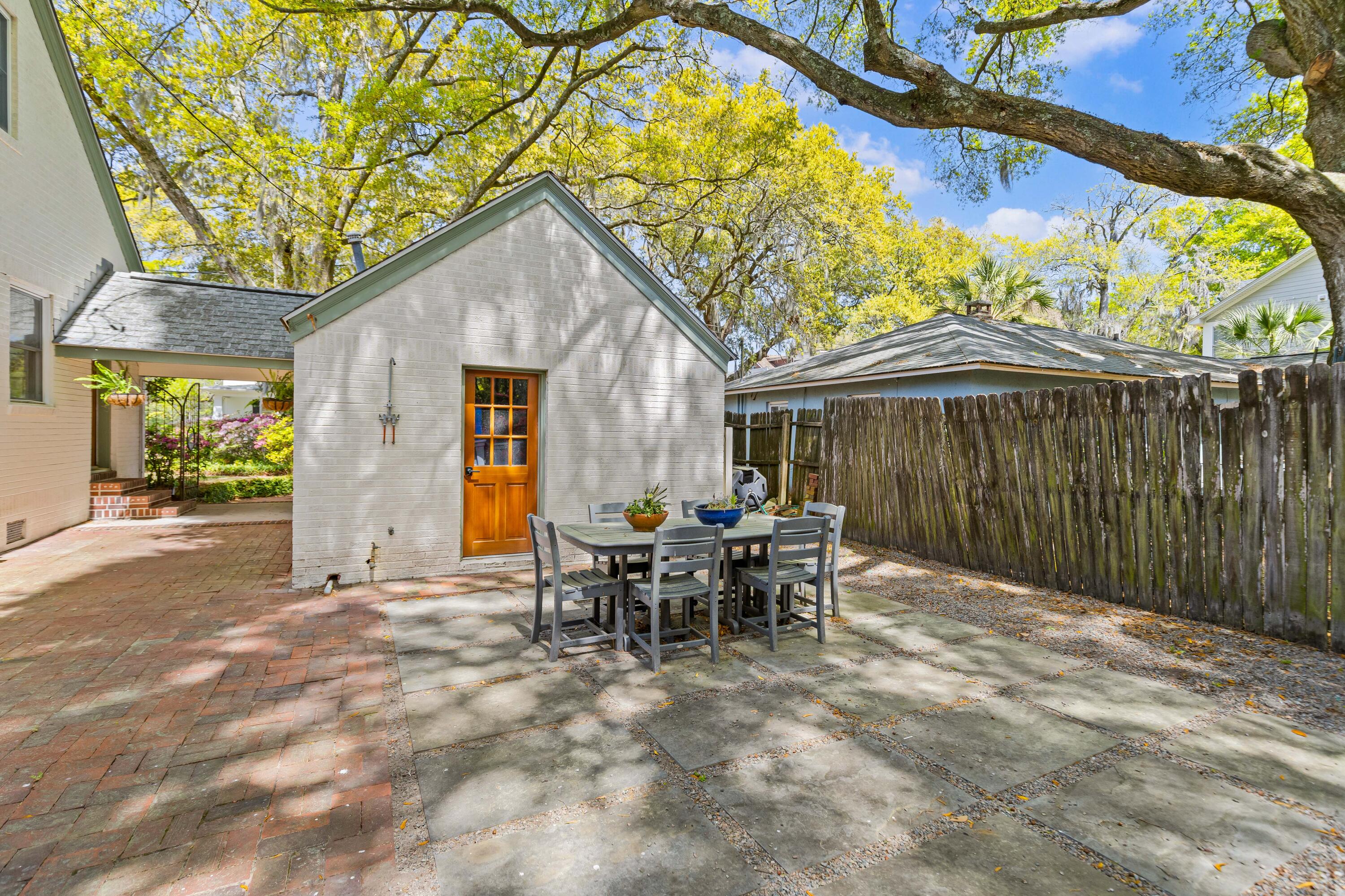 2169 Westrivers Road