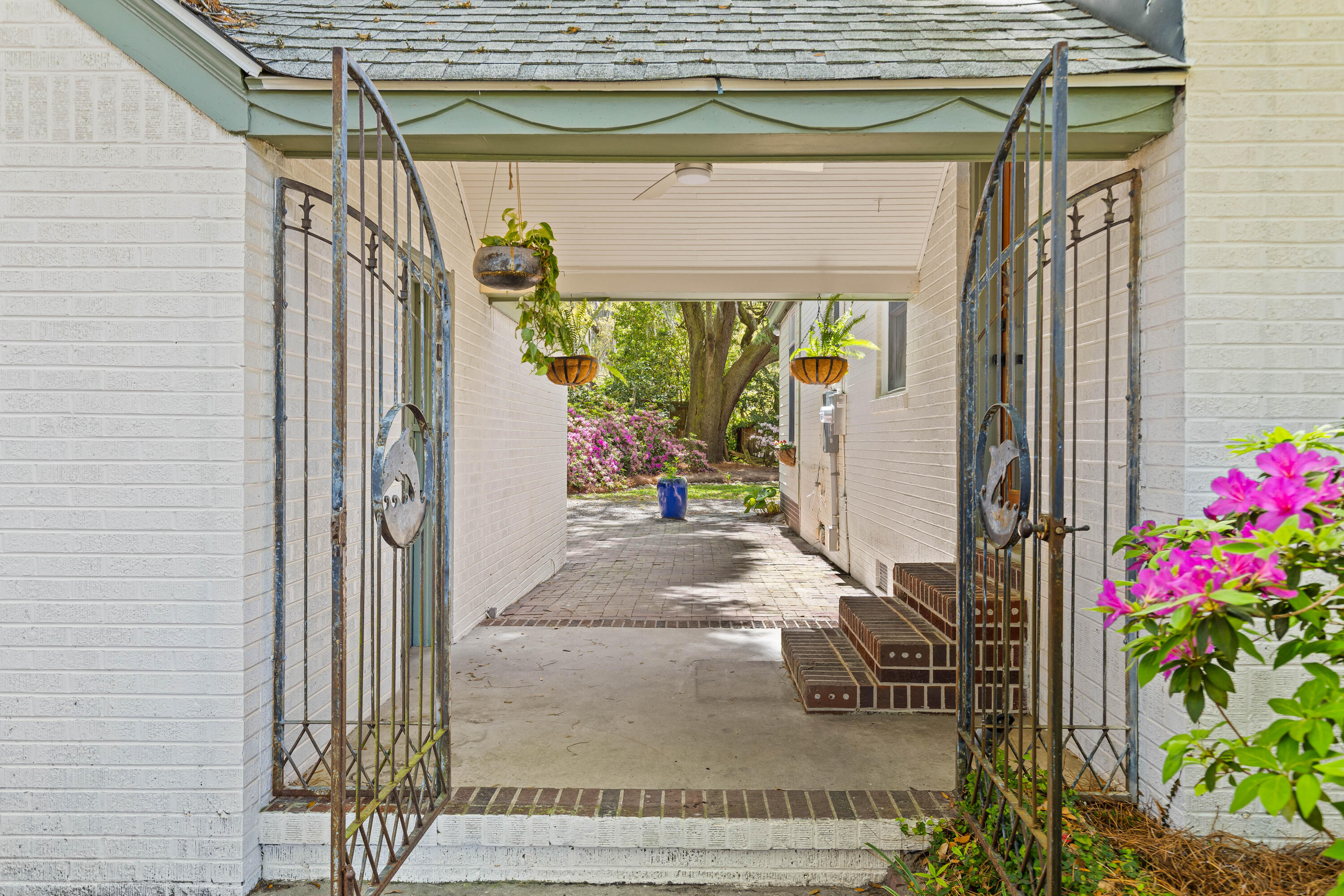 2169 Westrivers Road