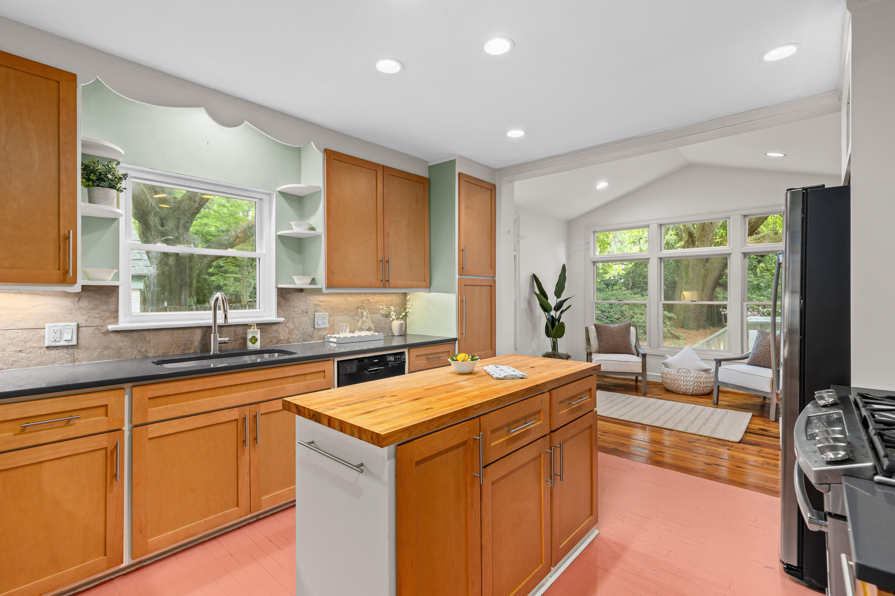 2169 Westrivers Road