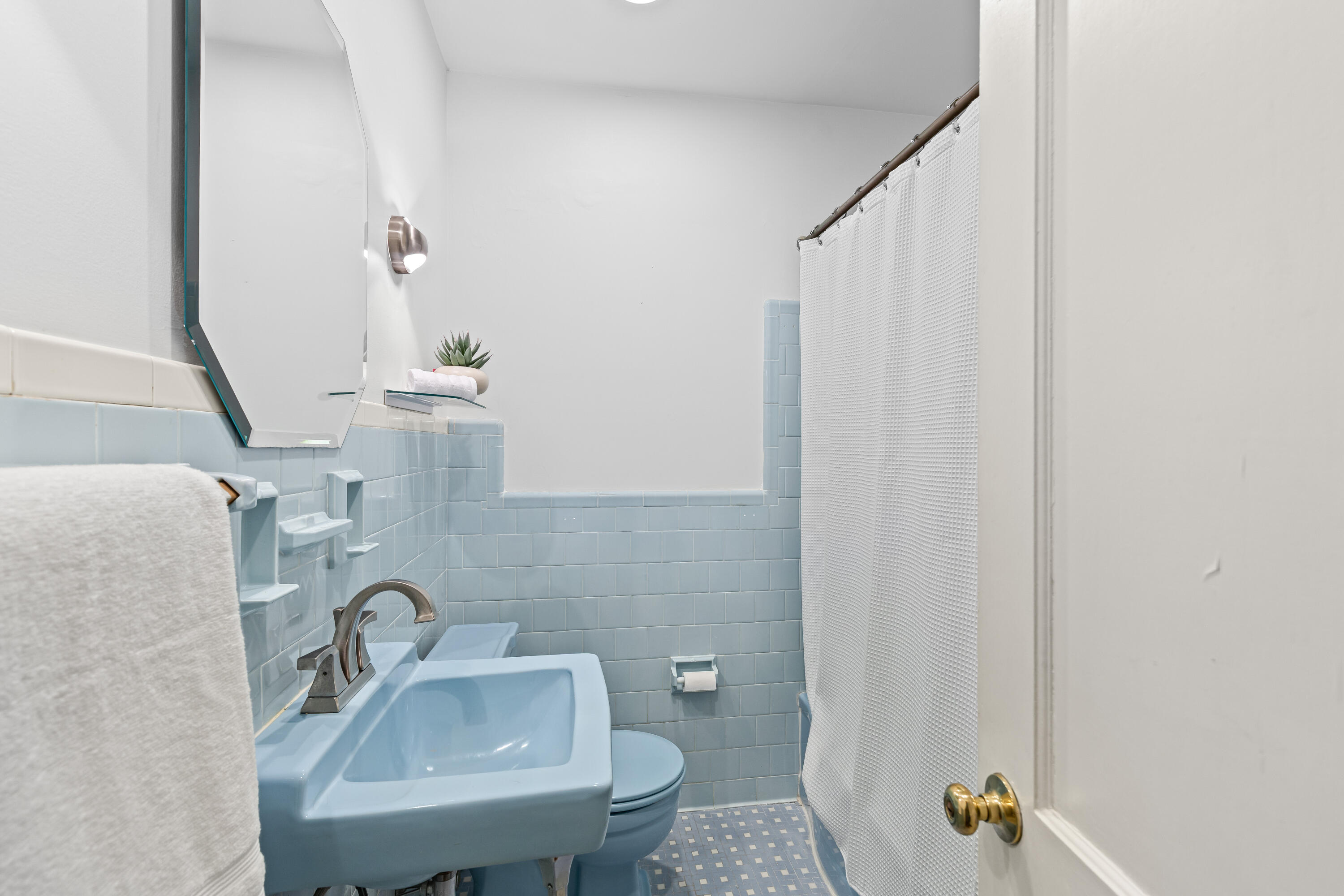 2169 Westrivers Road