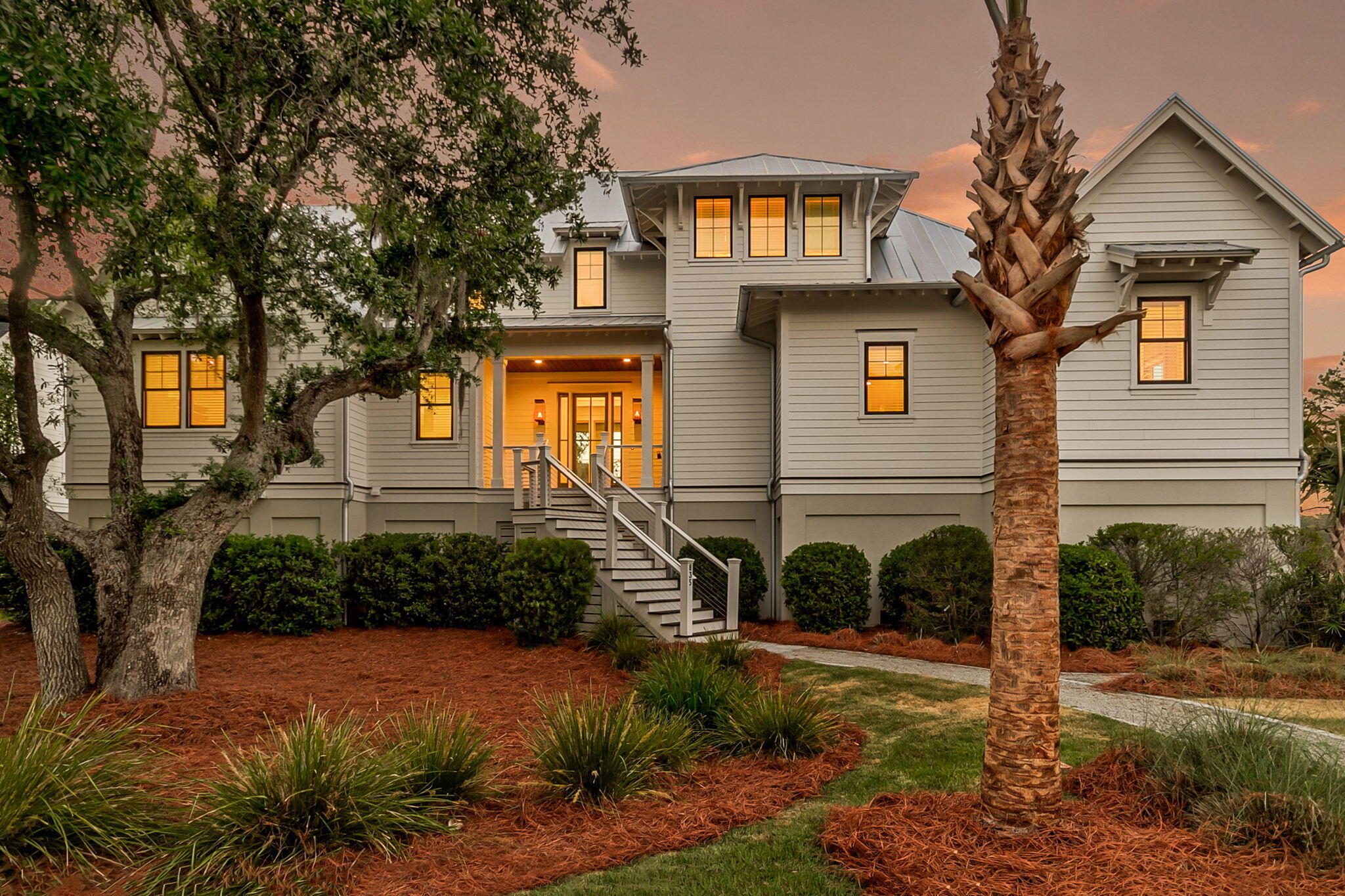835 Dunham Street