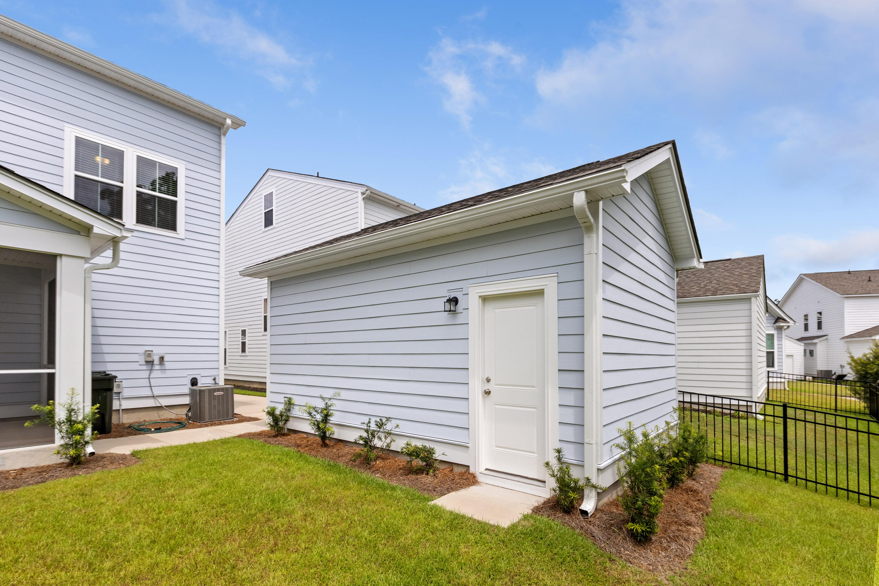 1421 Tangles Trail