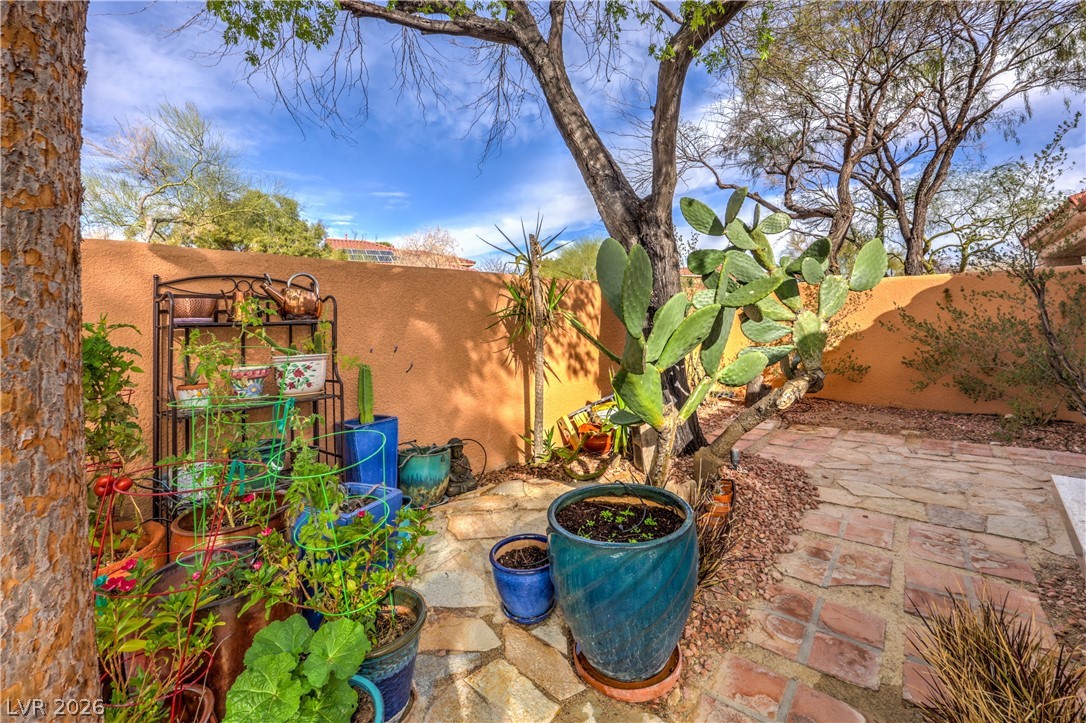 8197 Sedona Sunrise Drive