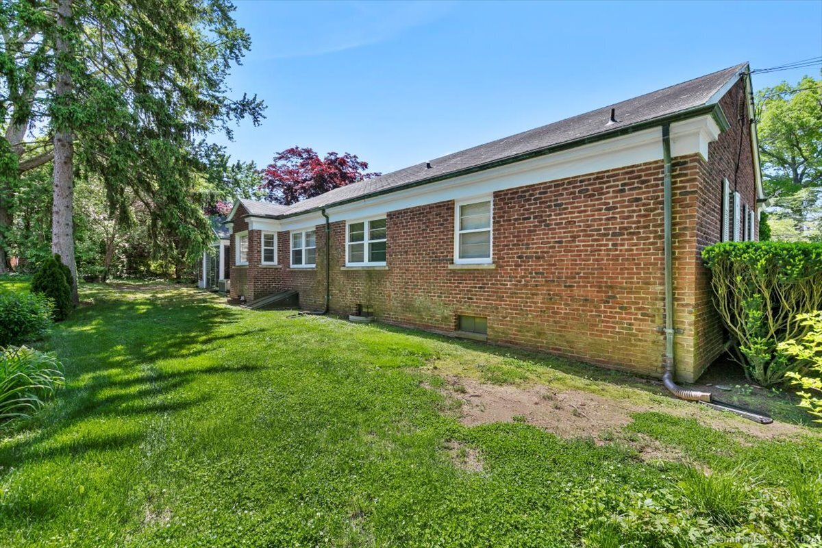 110 Churchill Road