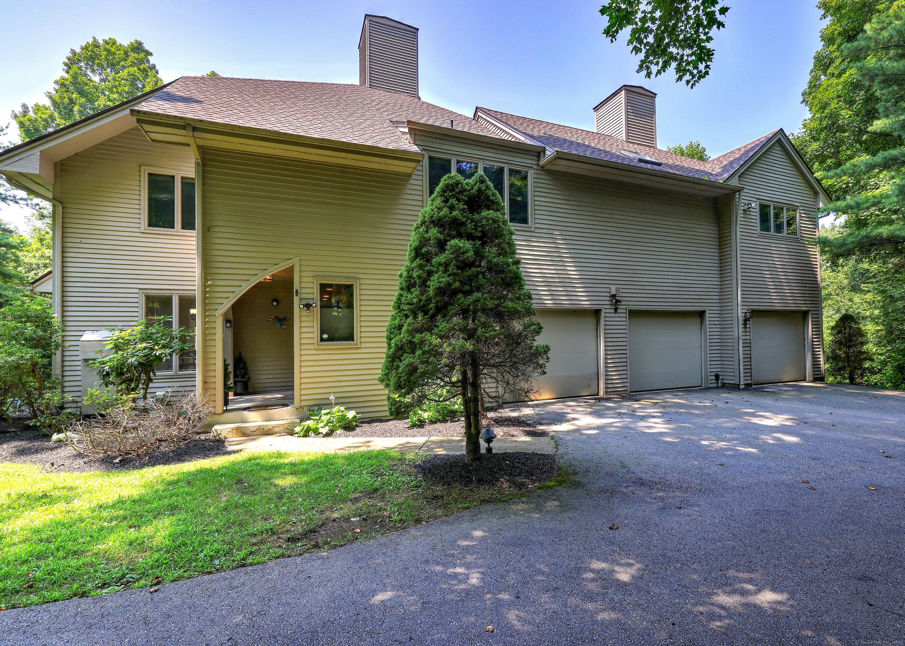 521 Overlook Road