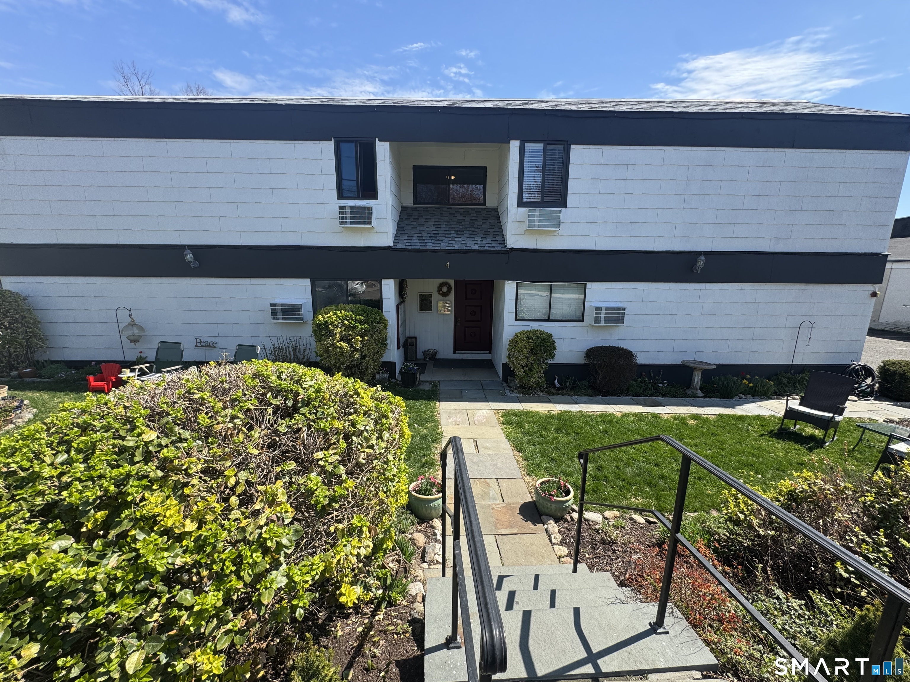 4 Glenwood Avenue B7