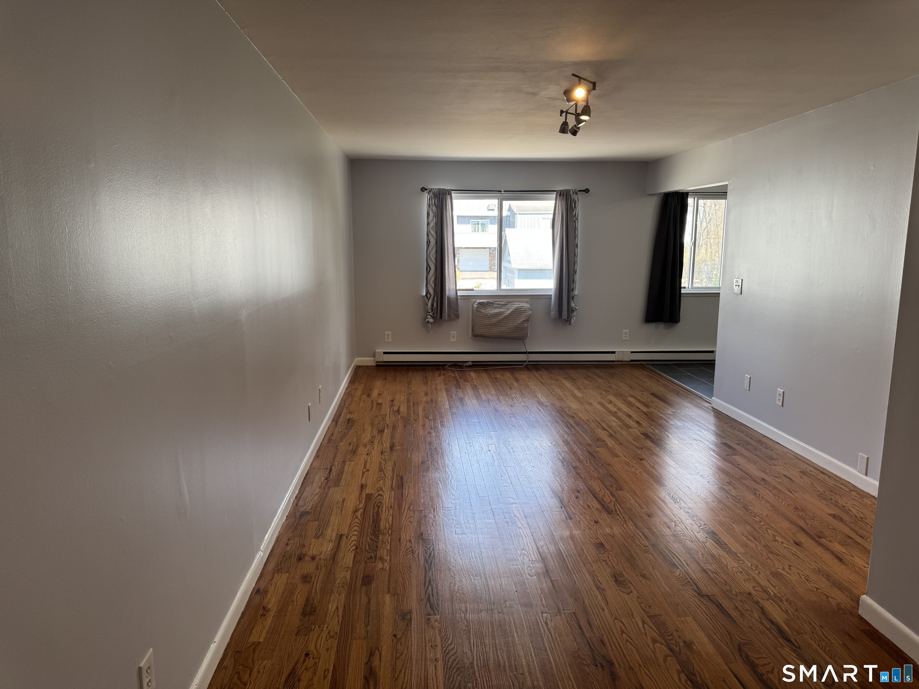 4 Glenwood Avenue B7