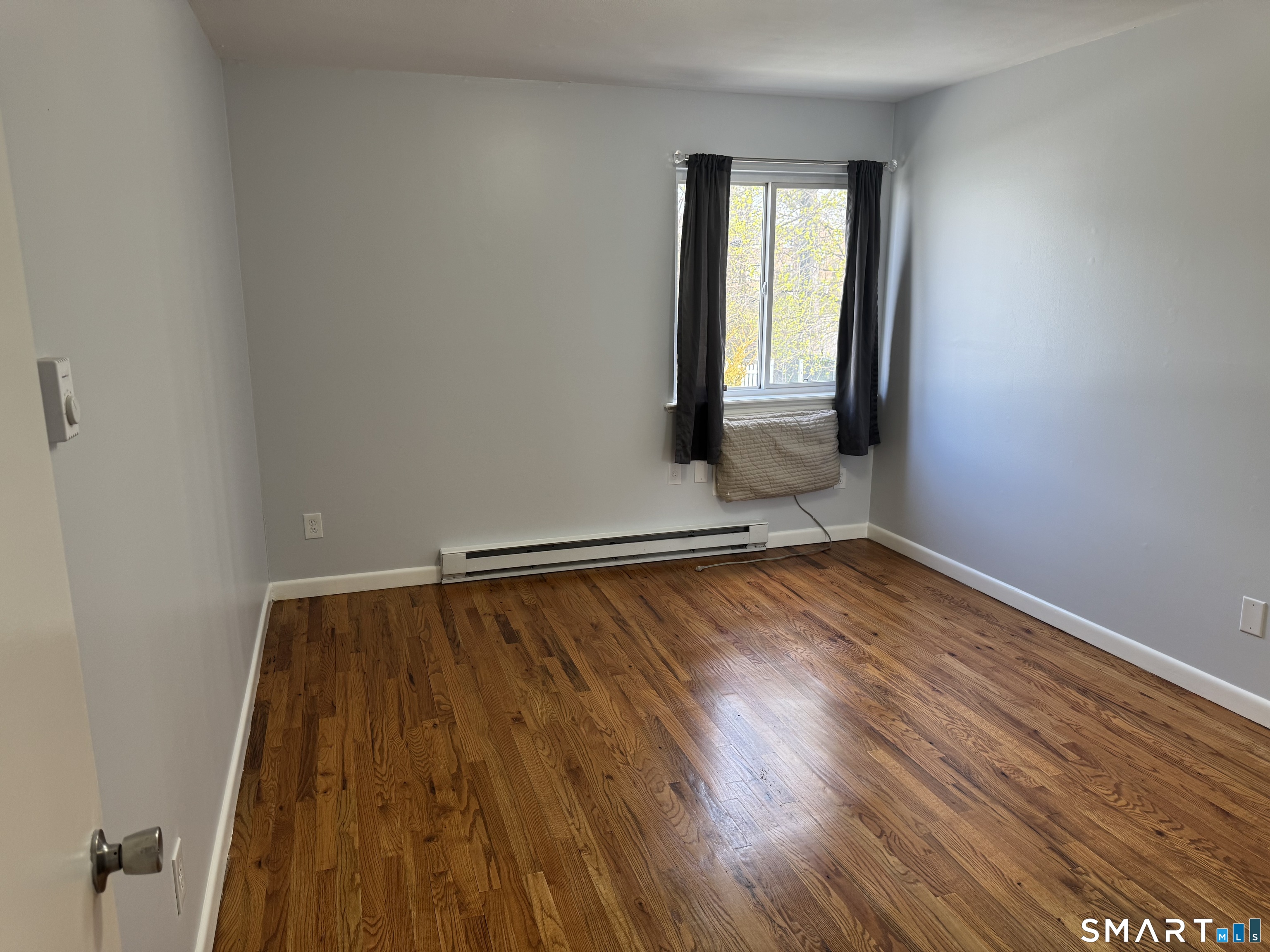 4 Glenwood Avenue B7