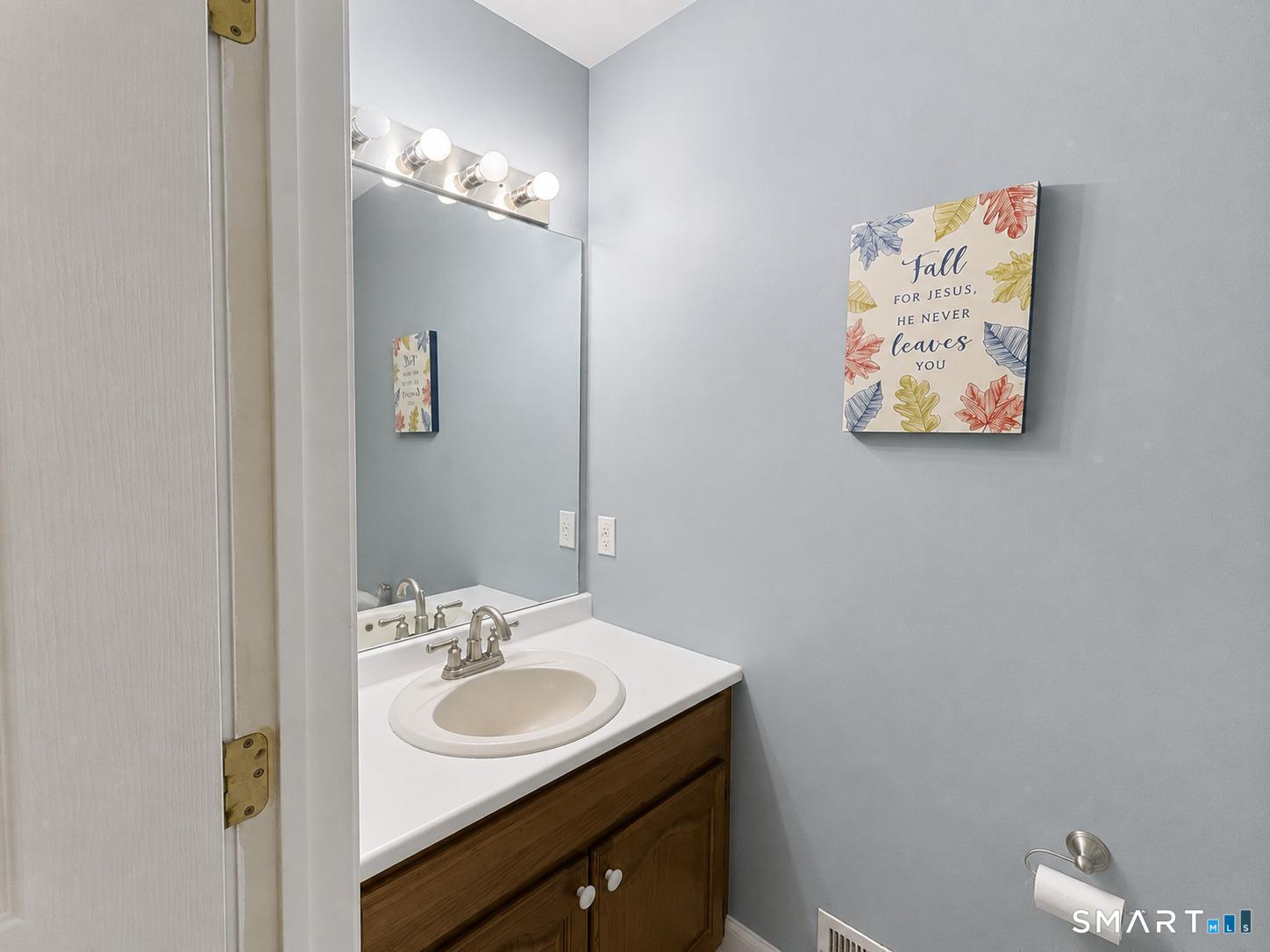 176 Governor Trumbull Way Unit: 176