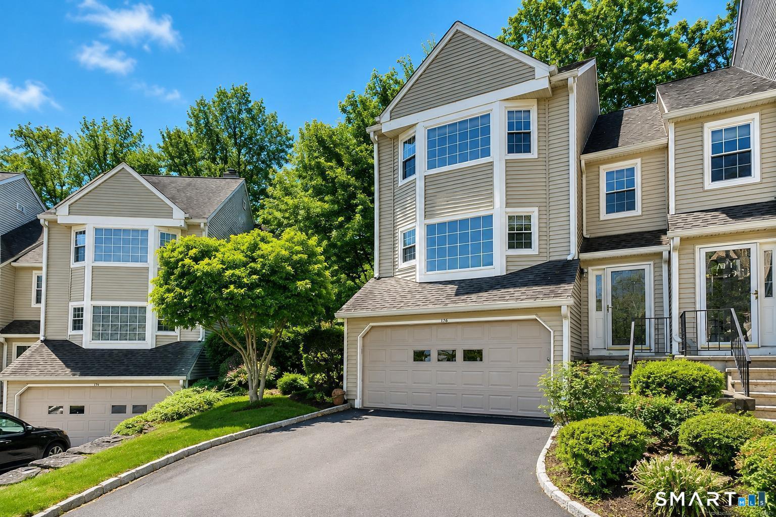 176 Governor Trumbull Way Unit: 176