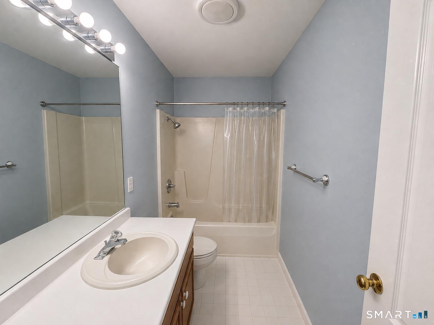 176 Governor Trumbull Way Unit: 176