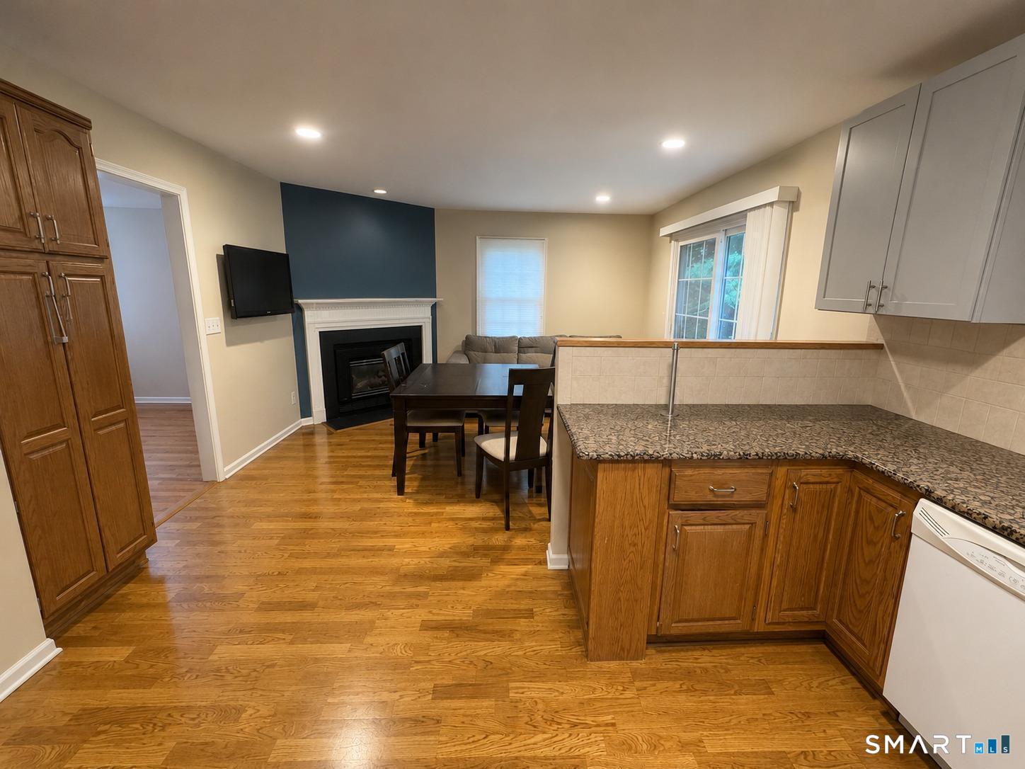 176 Governor Trumbull Way Unit: 176