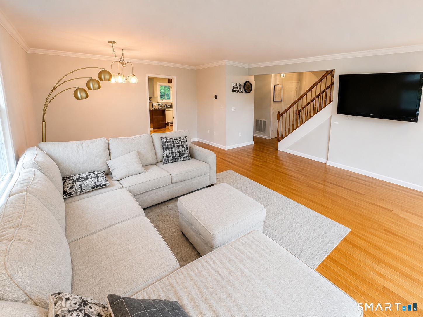 176 Governor Trumbull Way Unit: 176