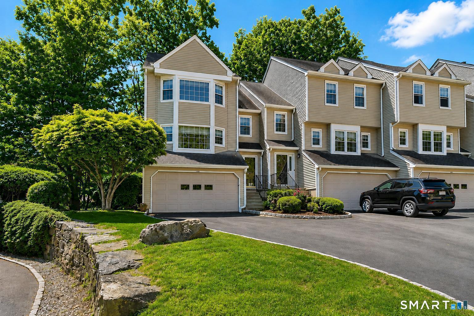 176 Governor Trumbull Way Unit: 176