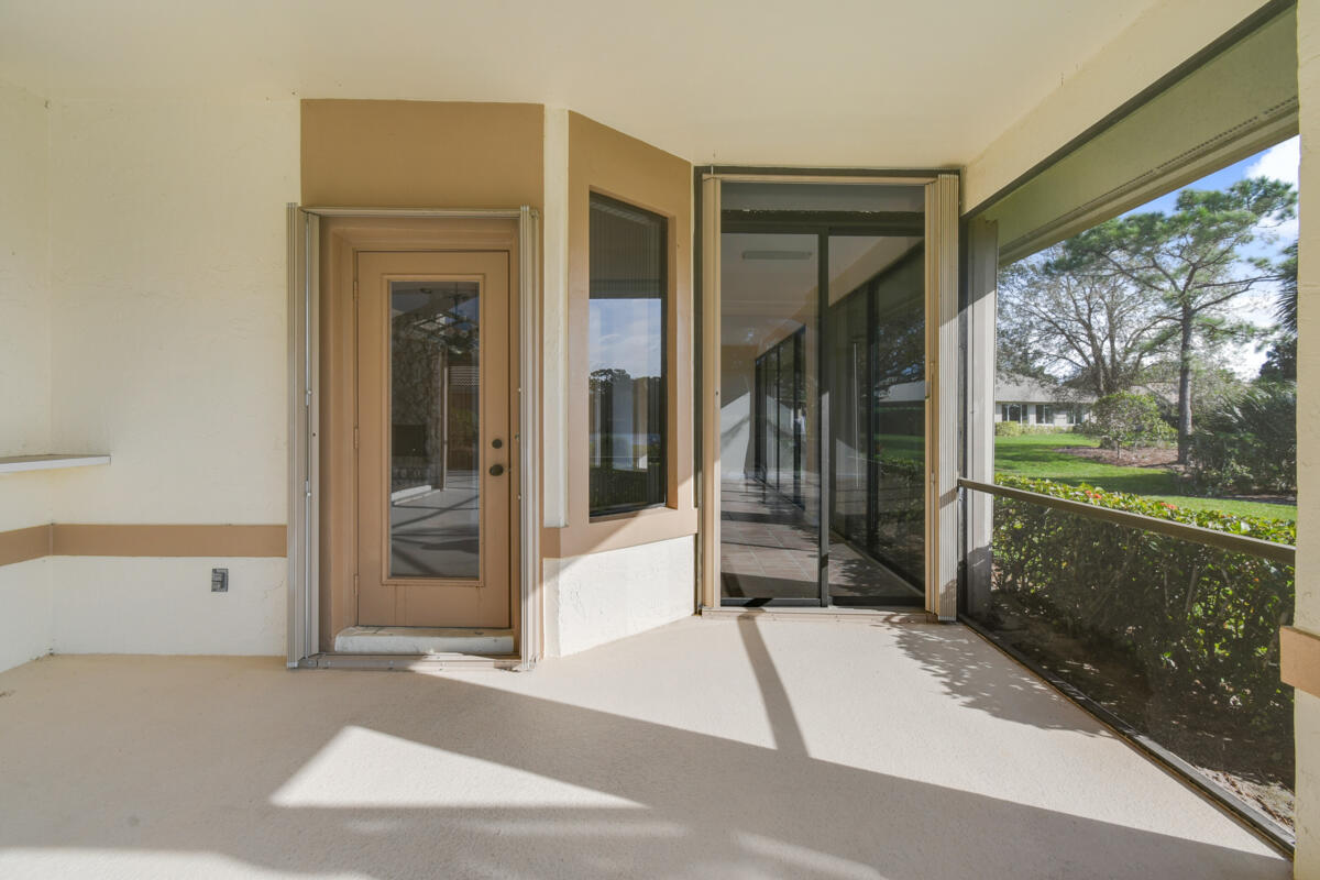1413 NW Lancewood Terrace