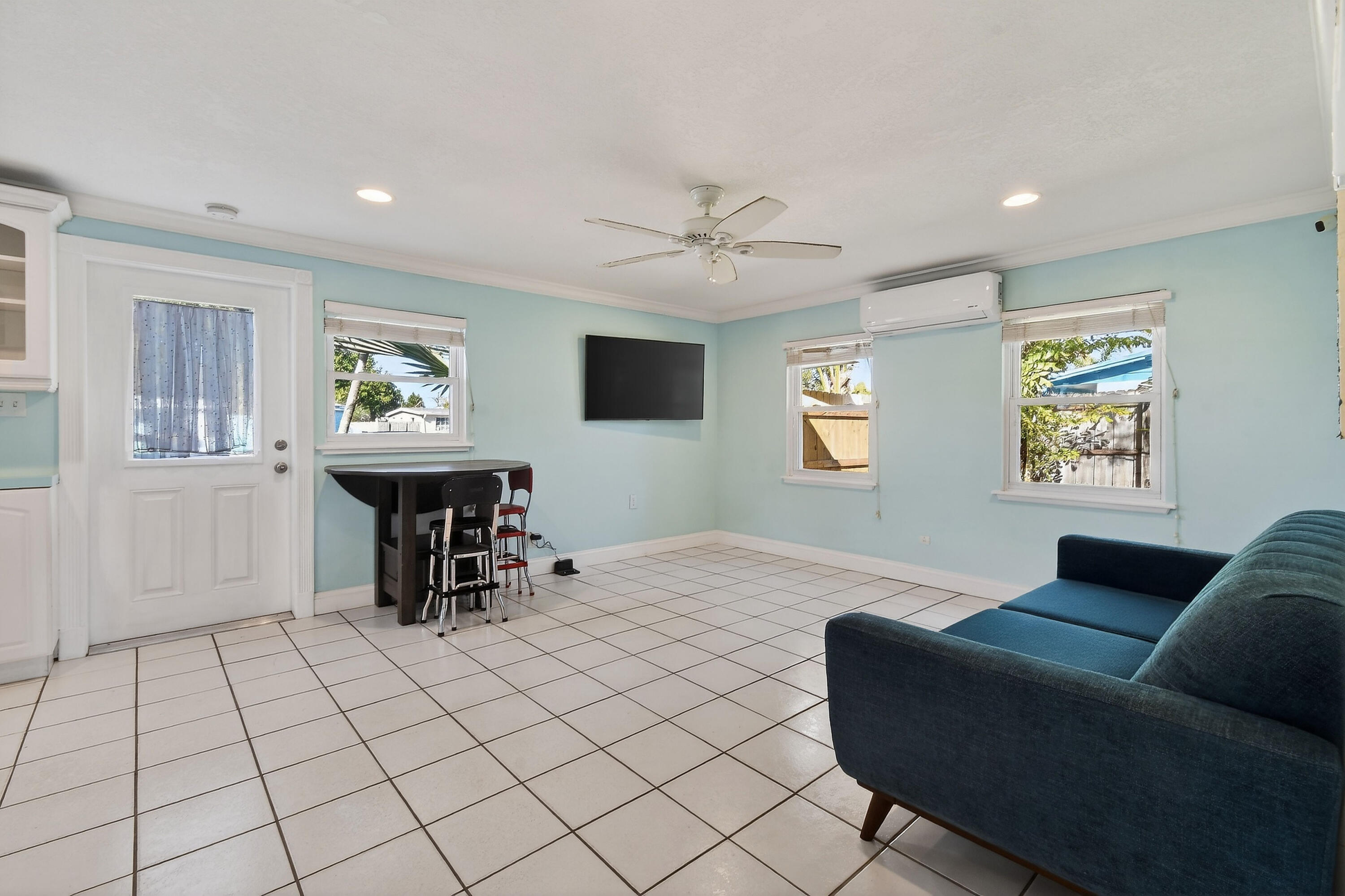 3762 Florida Boulevard