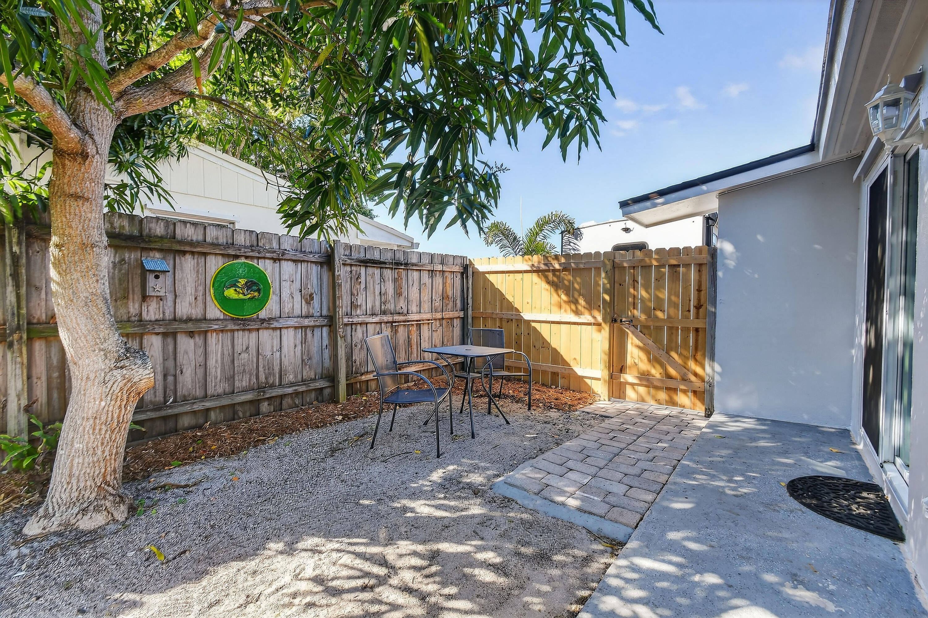 3762 Florida Boulevard