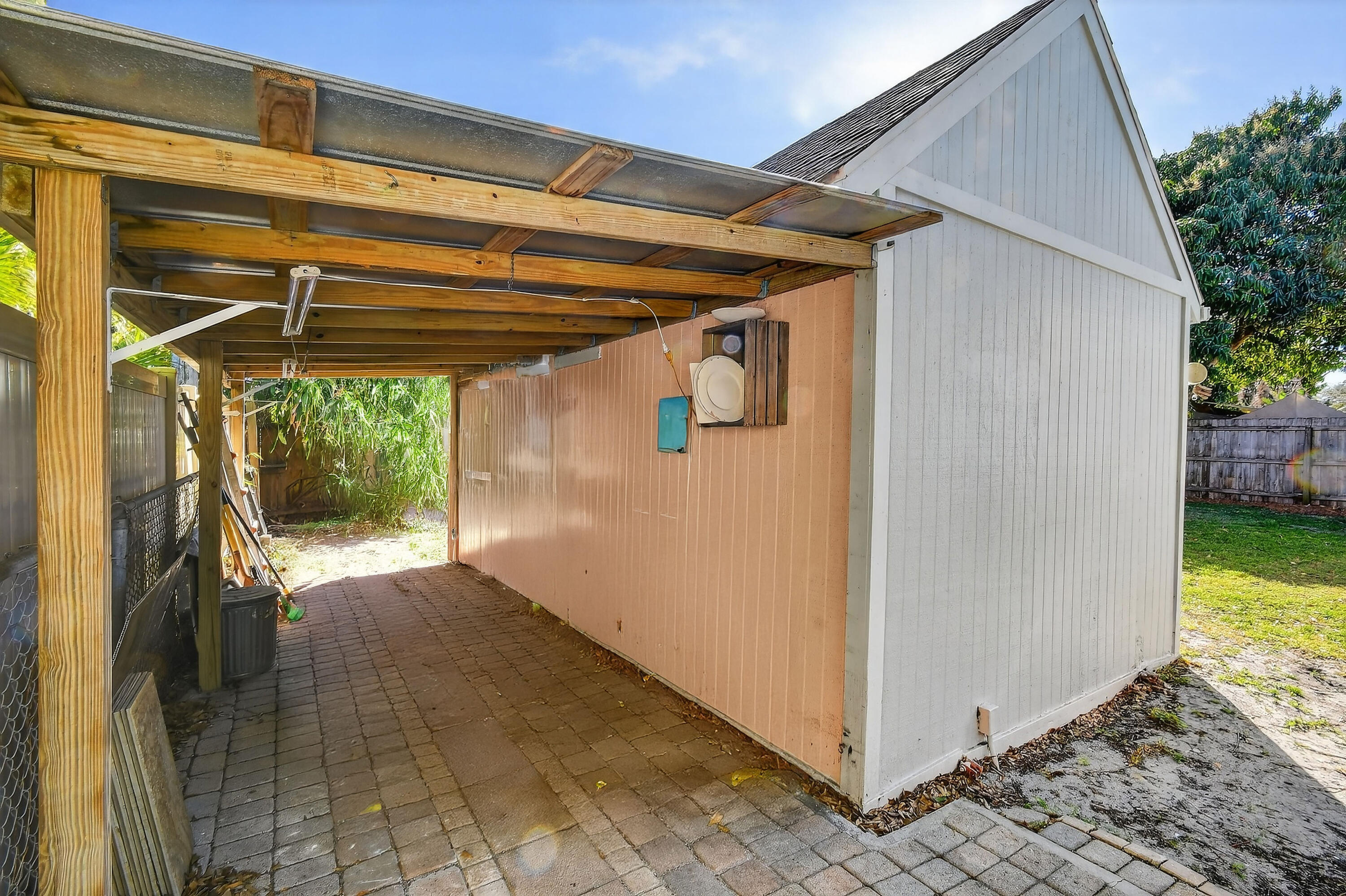 3762 Florida Boulevard