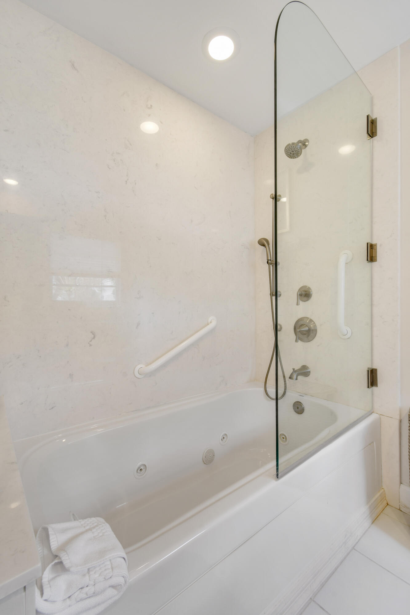 2201 NW Seagrass Drive