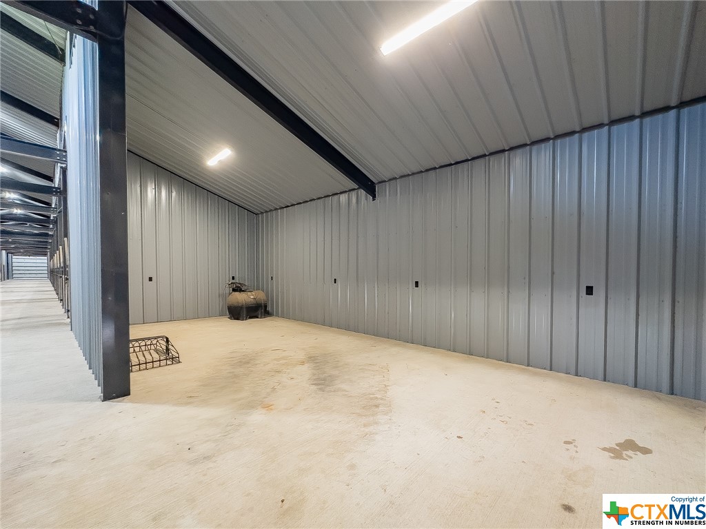 15927 US Highway 77 N
