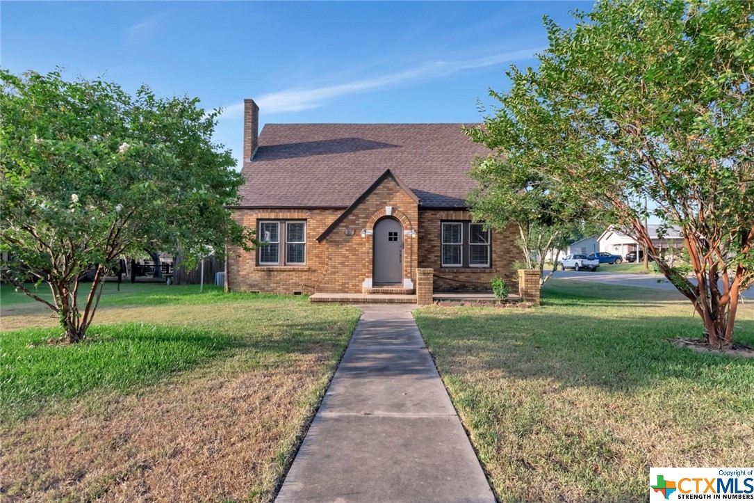 806 E Main Street