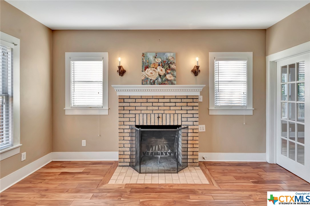 806 E Main Street