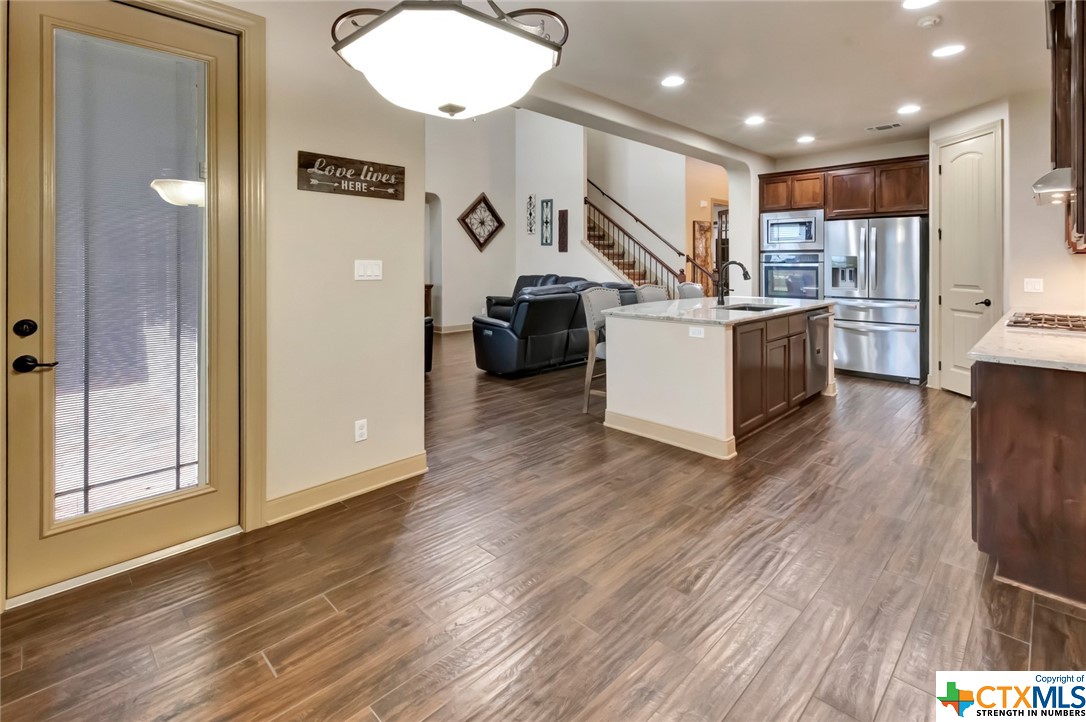 110 Chisholm Trail