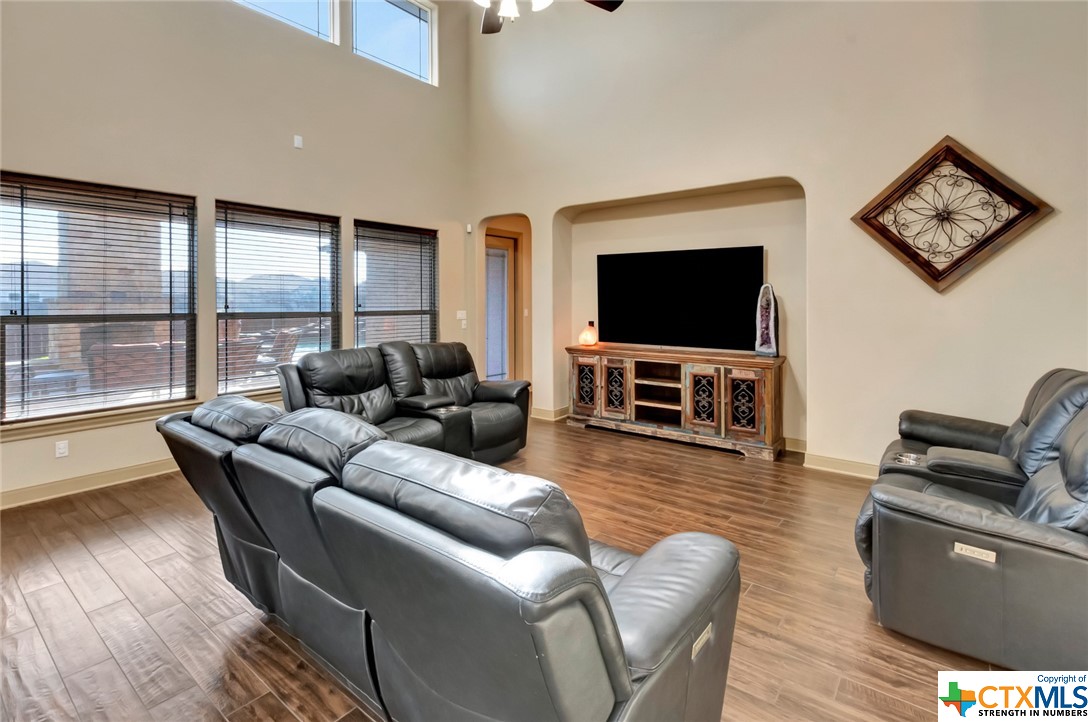 110 Chisholm Trail