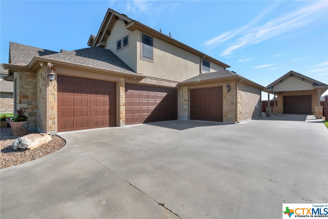 110 Chisholm Trail