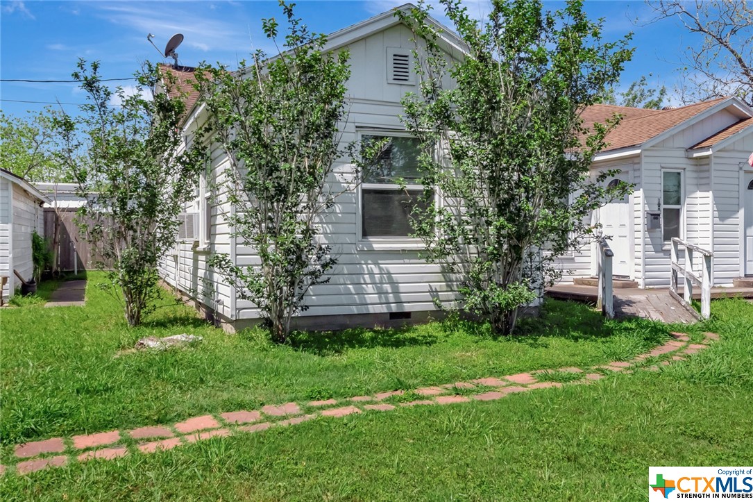 1005 Macarthur Street