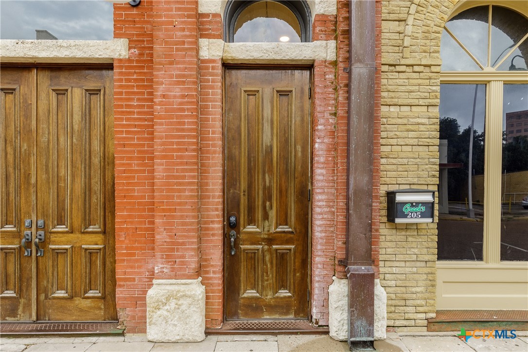 207 E Constitution Street 1