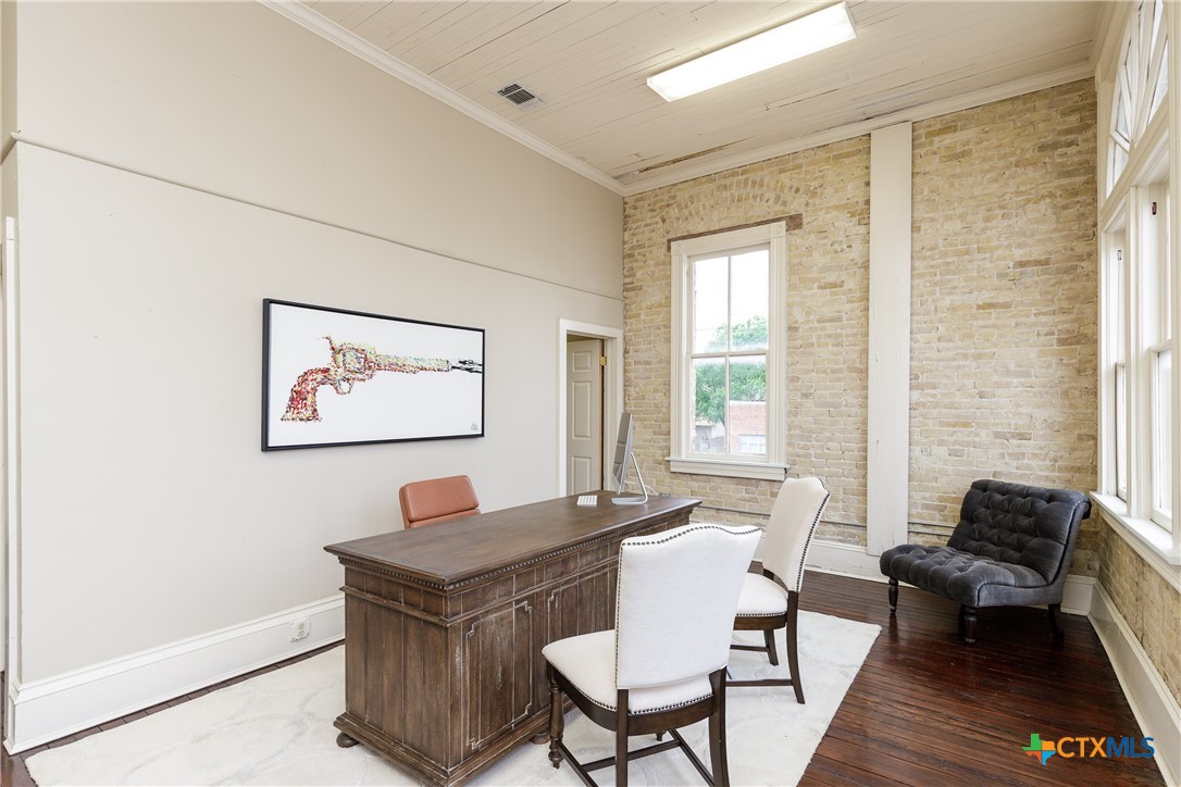 207 E Constitution Street 5