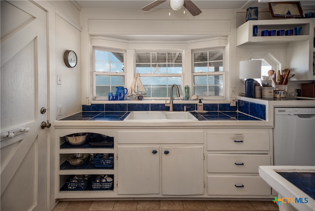 1437 N Ocean Drive